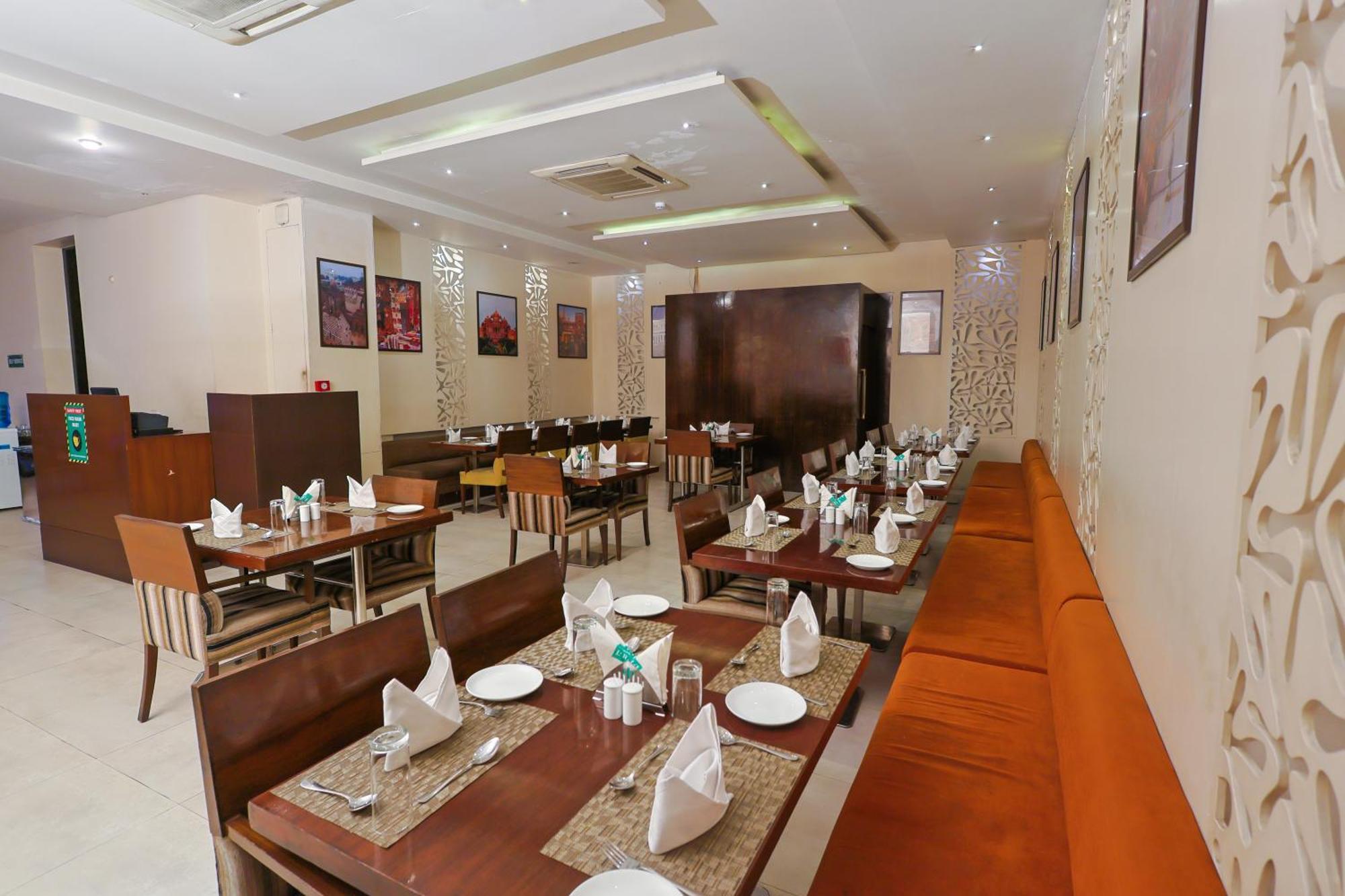 Hotel Le Roi Udaipur
