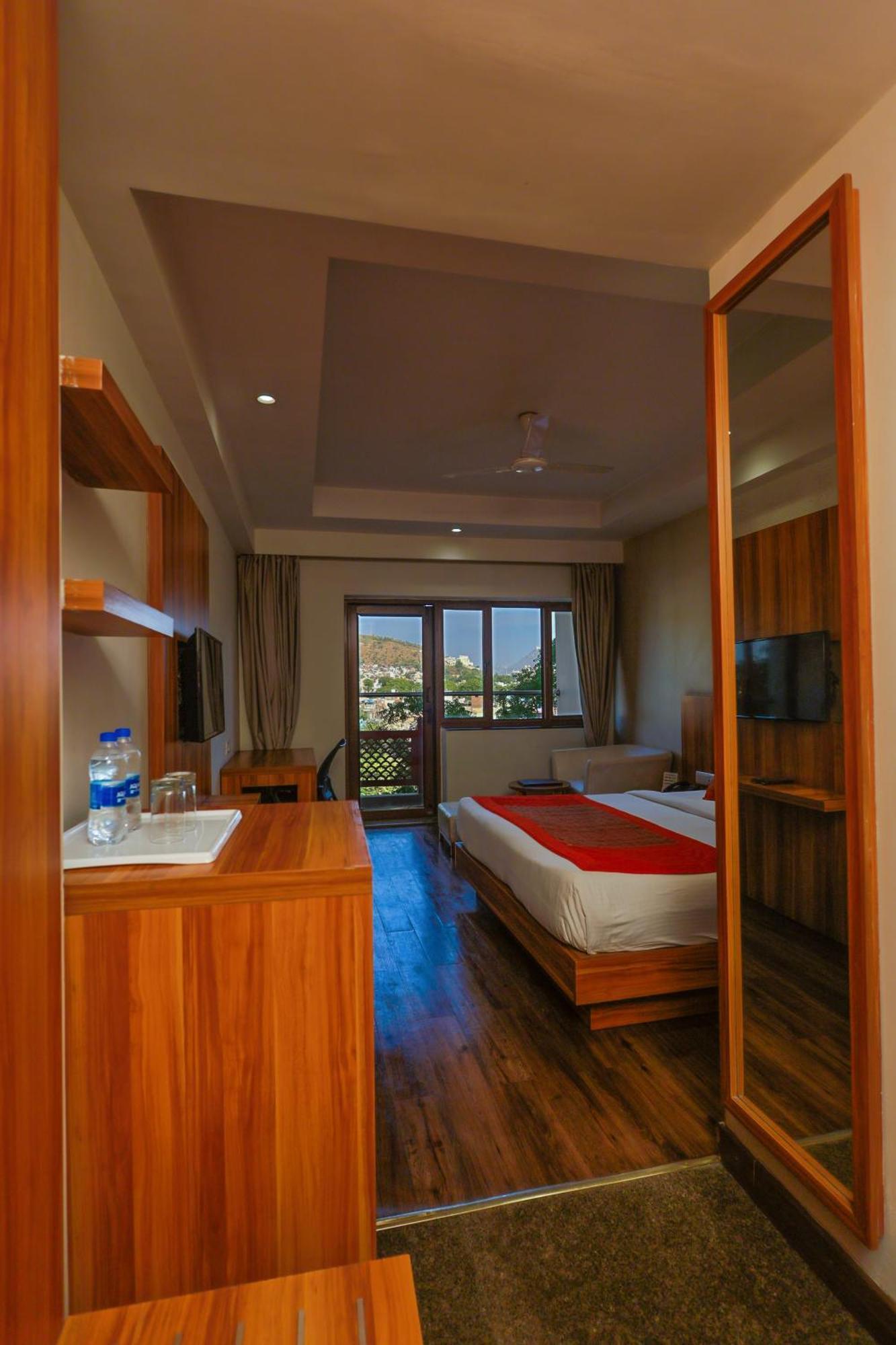 Hotel Le Roi 4*