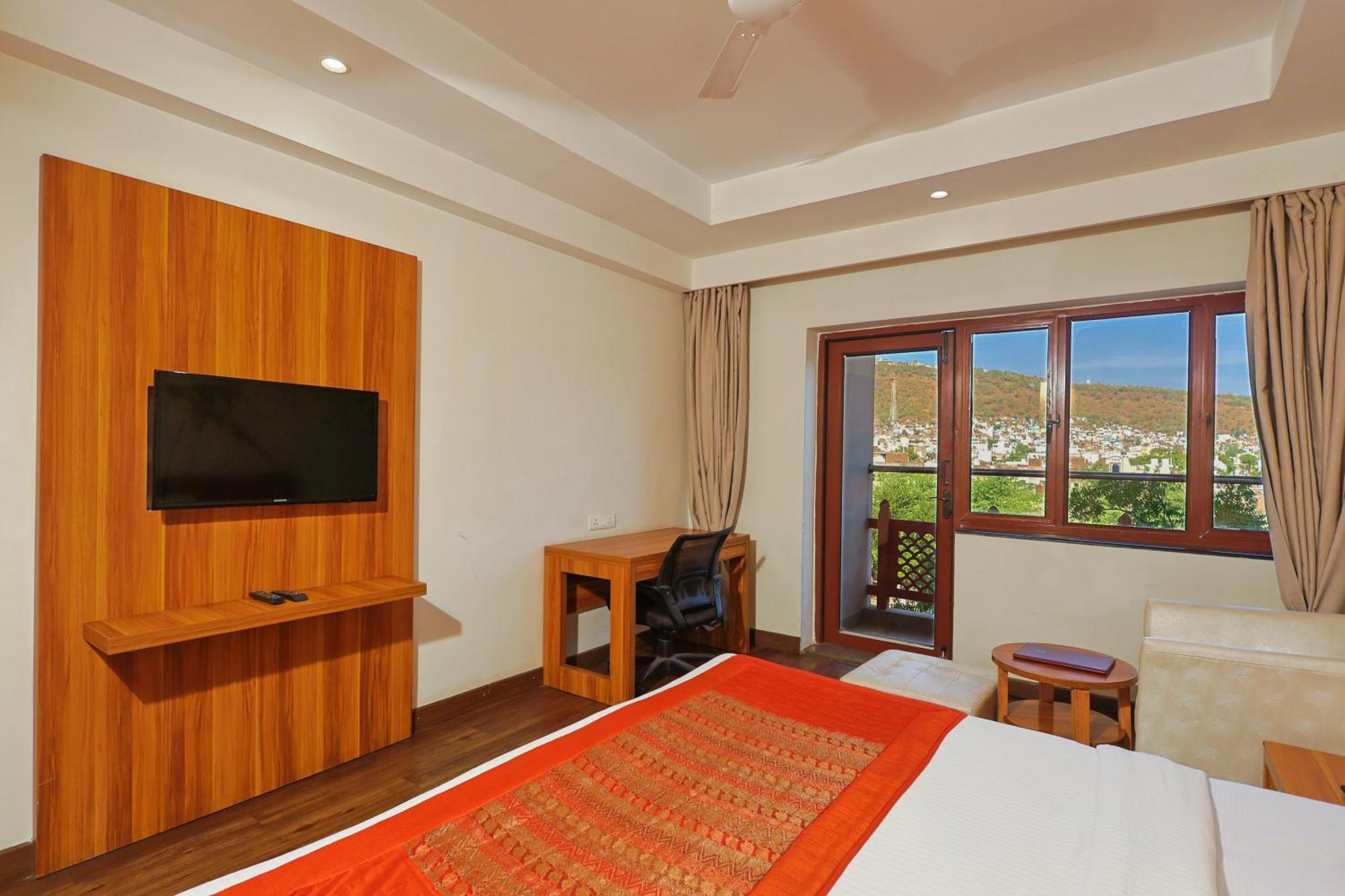 Hotel Le Roi Udaipur