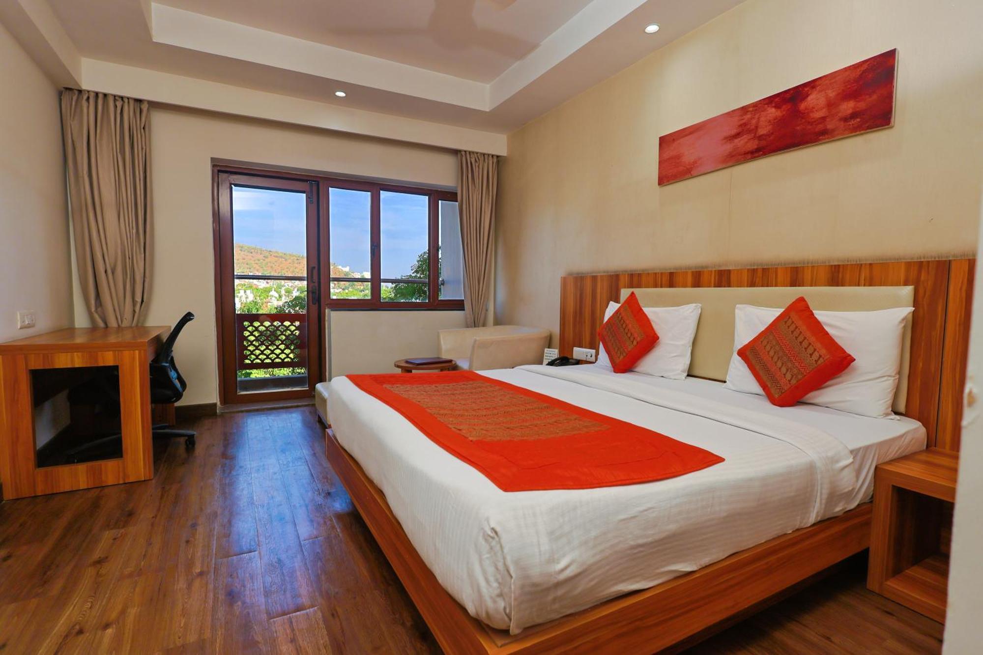 Hotel Le Roi Udaipur