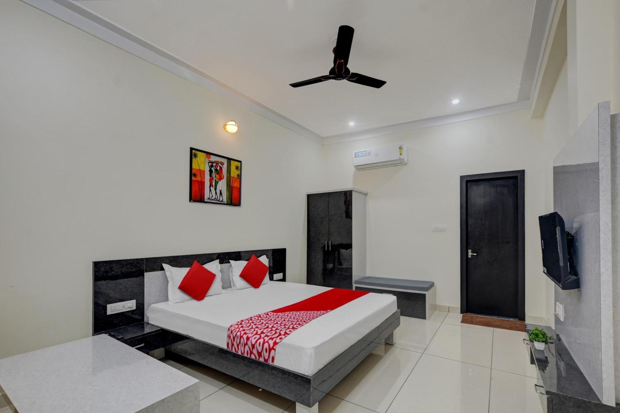 Hotel O Shree Ji Kunj
