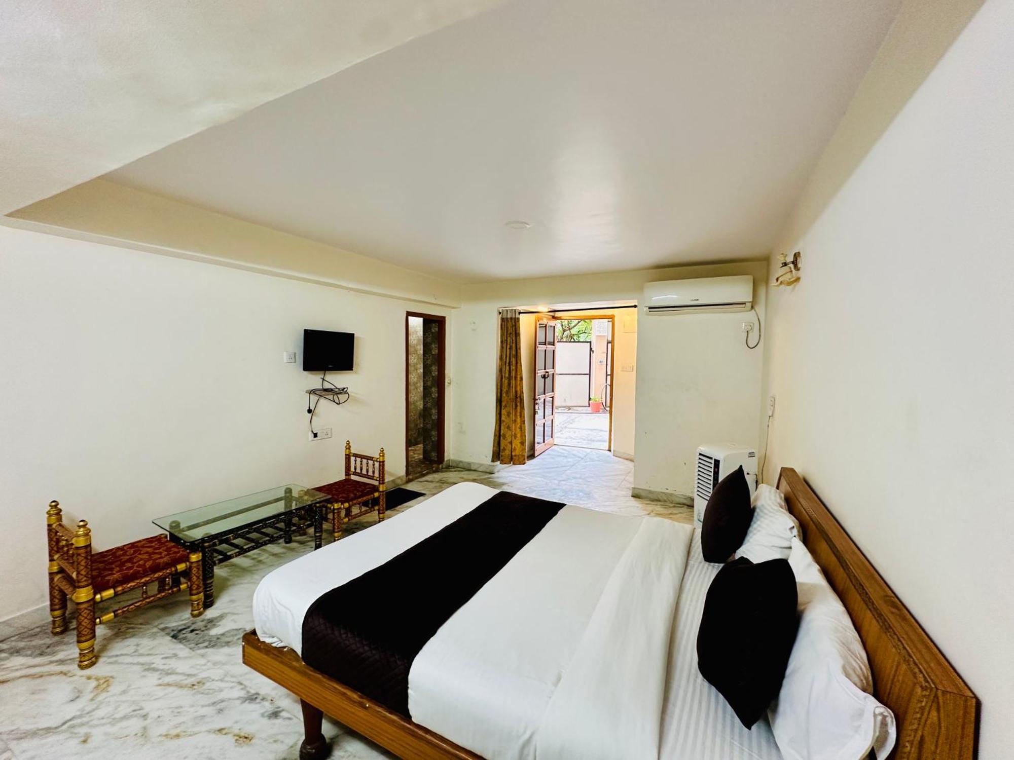Hotel Empire Palace Hotel 3*
