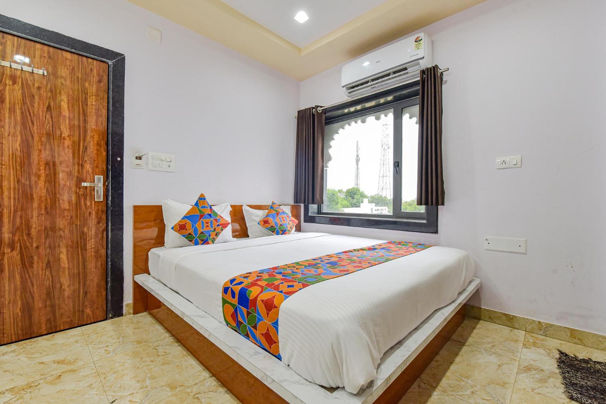 Fabhotel Lali Palace Hotel