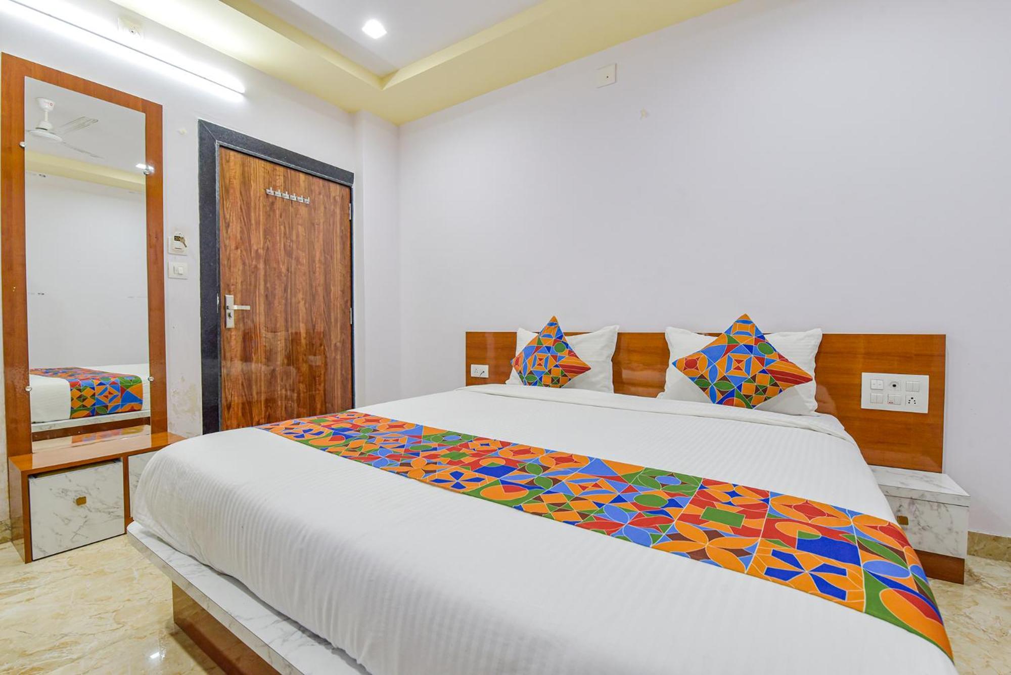 Fabhotel Lali Palace Hotel