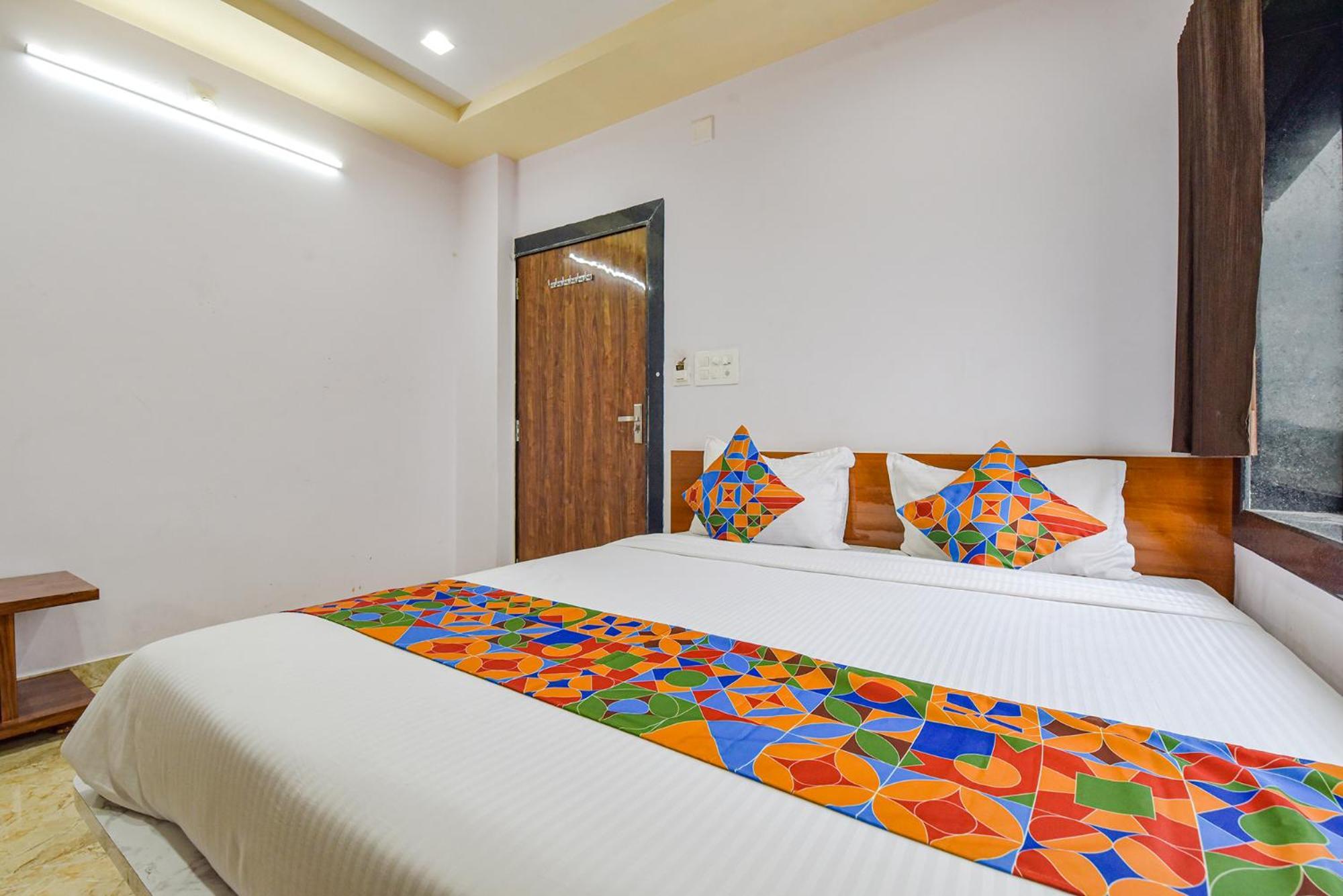 Hotel Fabhotel Lali Palace 3*