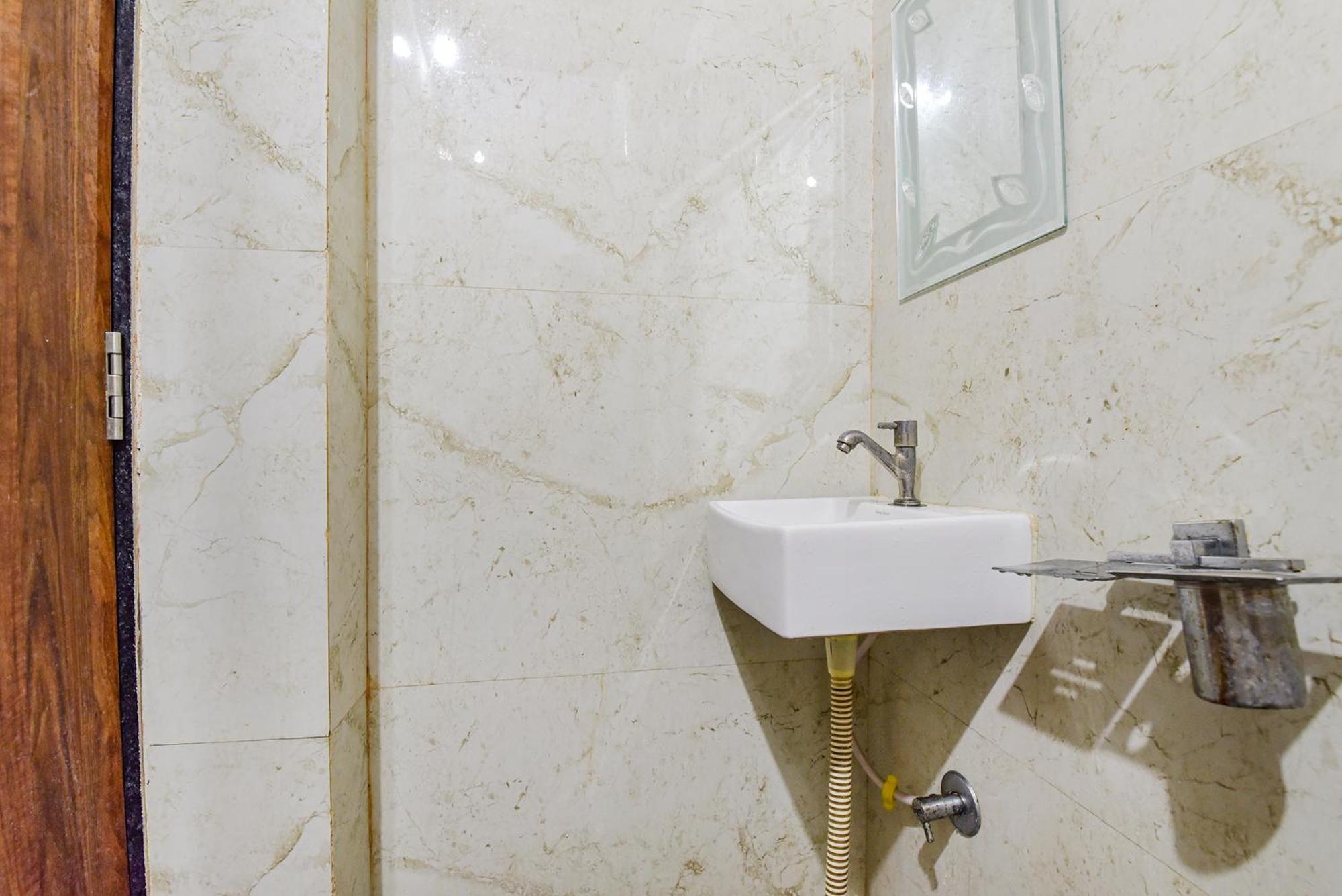 Fabhotel Lali Palace 3*