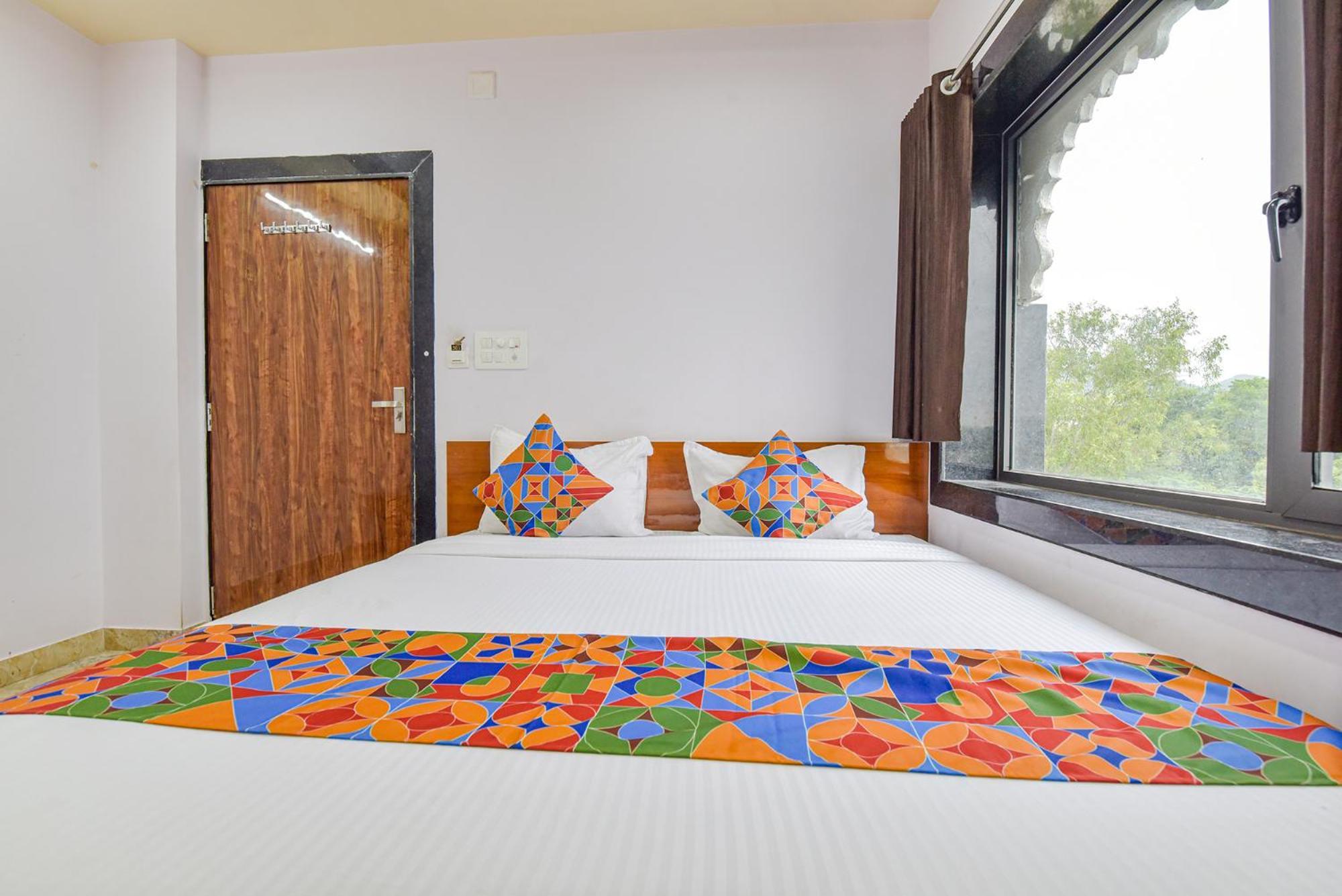 Fabhotel Lali Palace Hotel