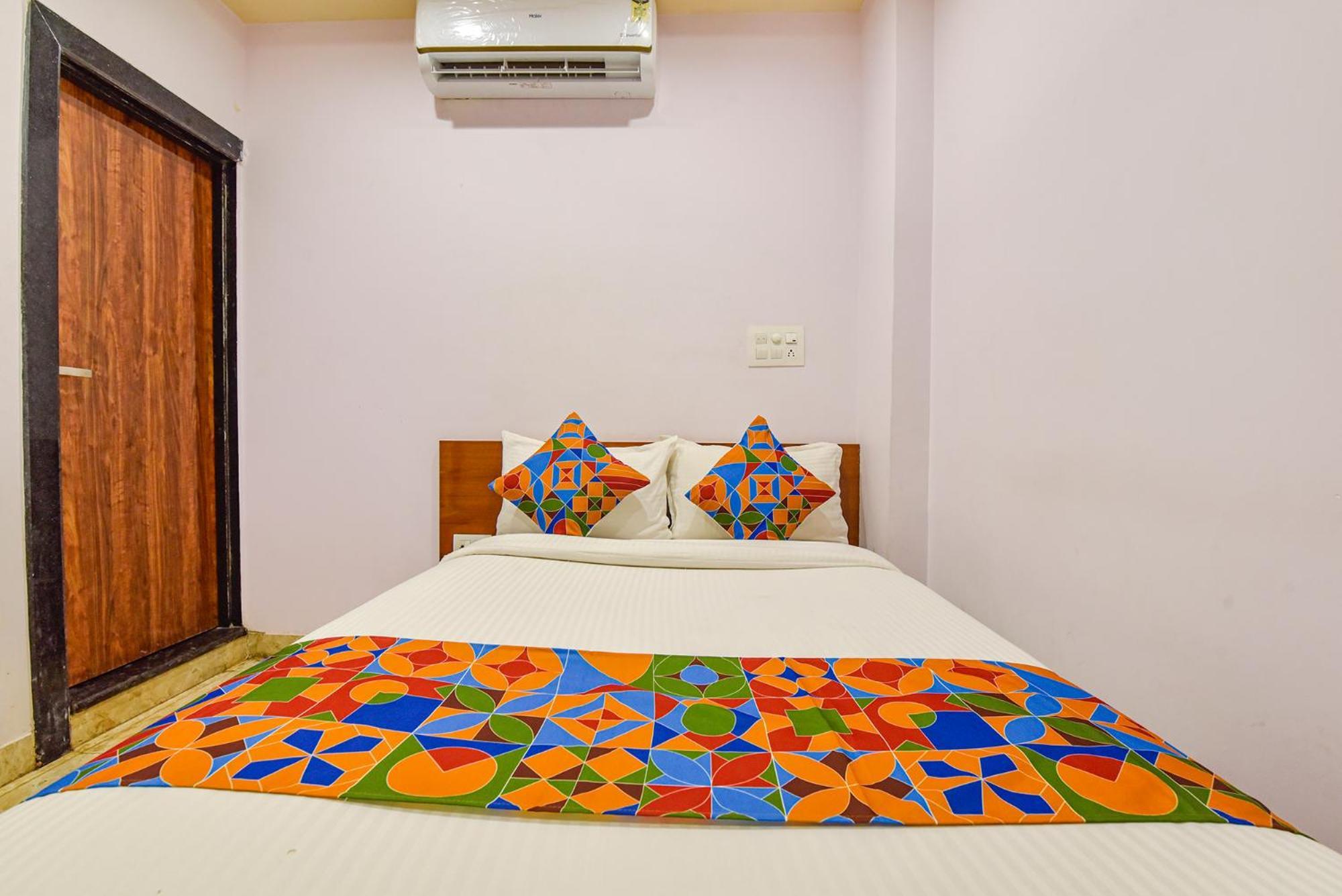 Fabhotel Lali Palace Hotel 3*