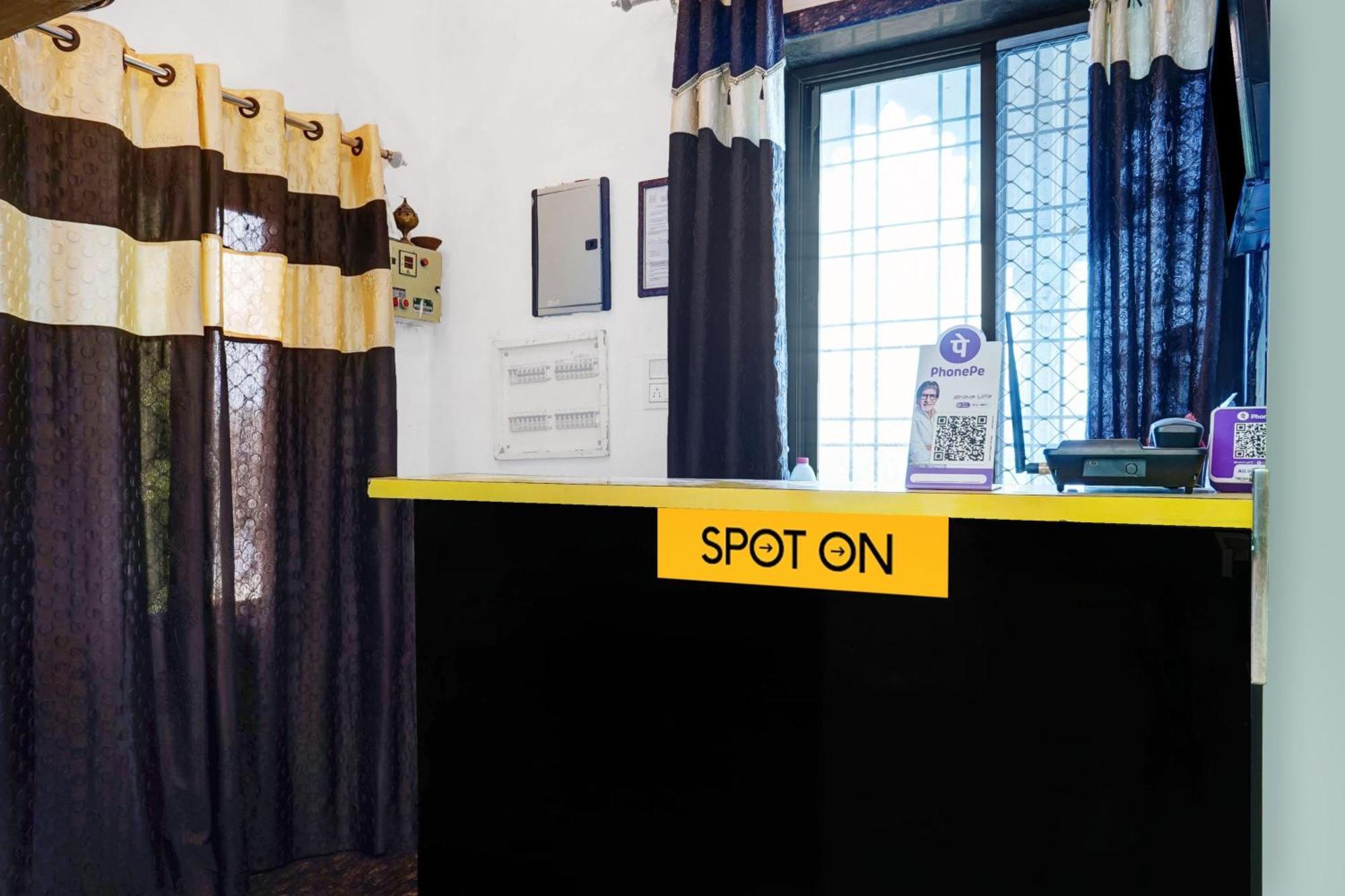 Hotel Spot On Raj Udaipur
