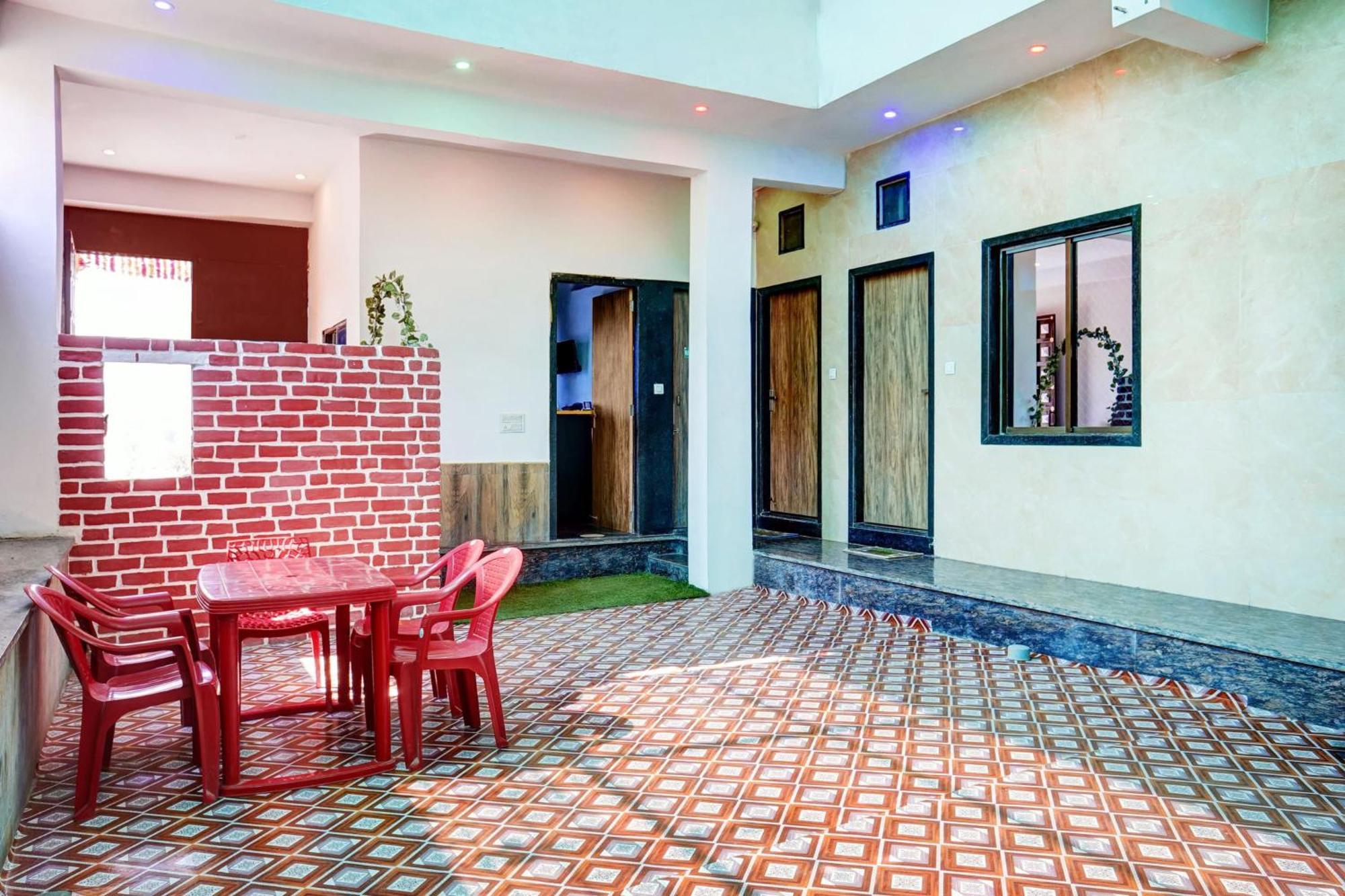Spot On Raj Hotel Udaipur