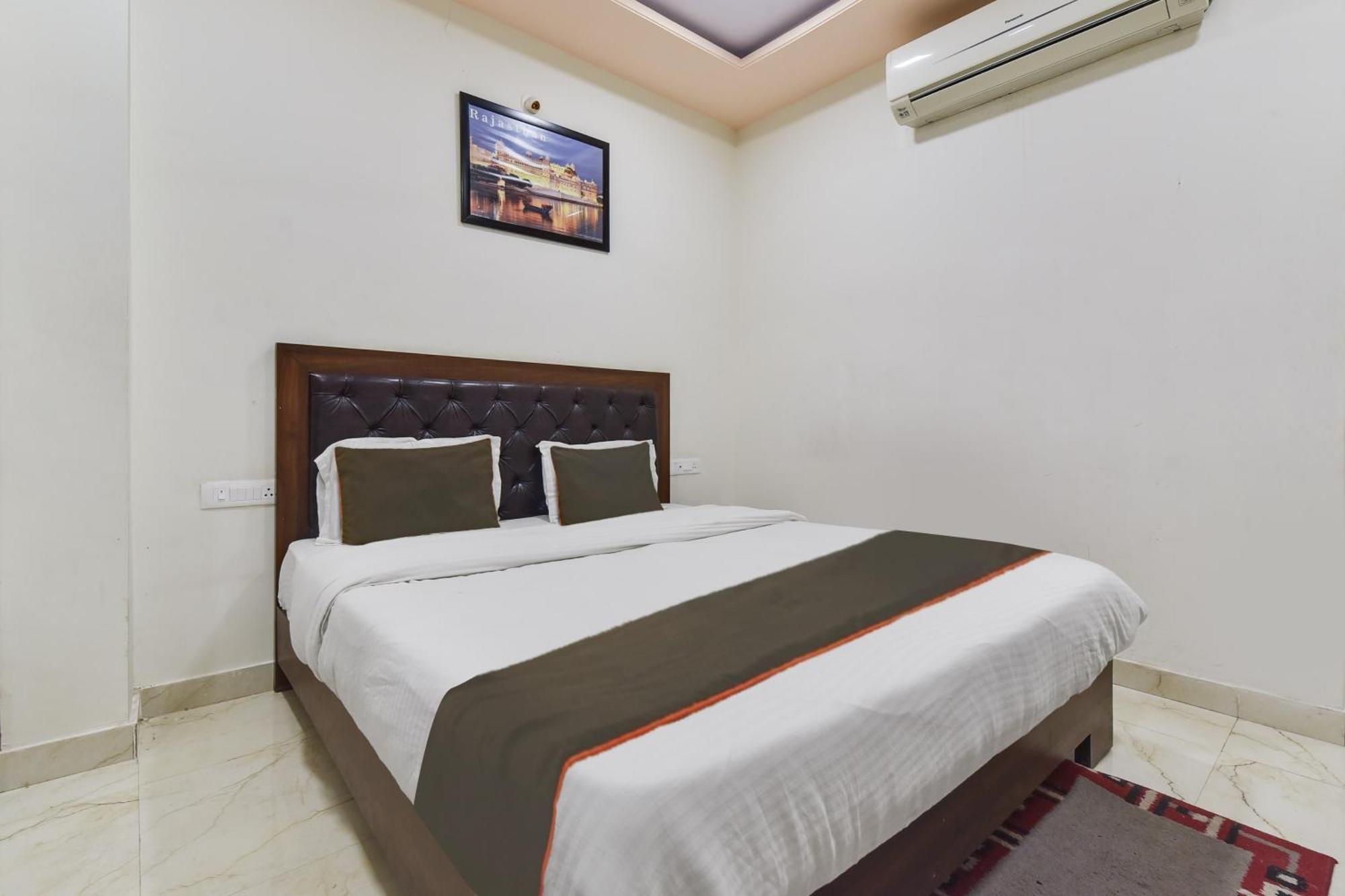 Hotel Super O Ratnam Palace 4*
