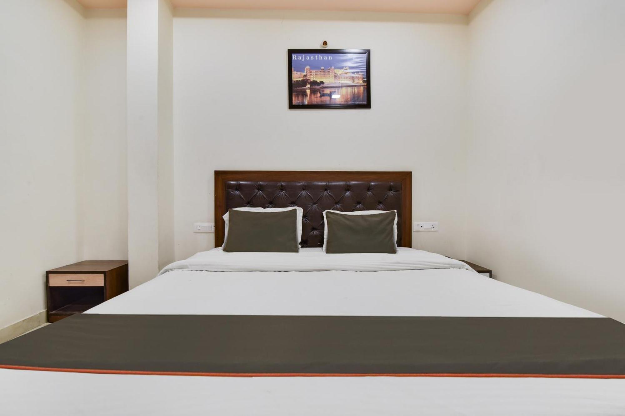 Hotel Super O Ratnam Palace Udaipur