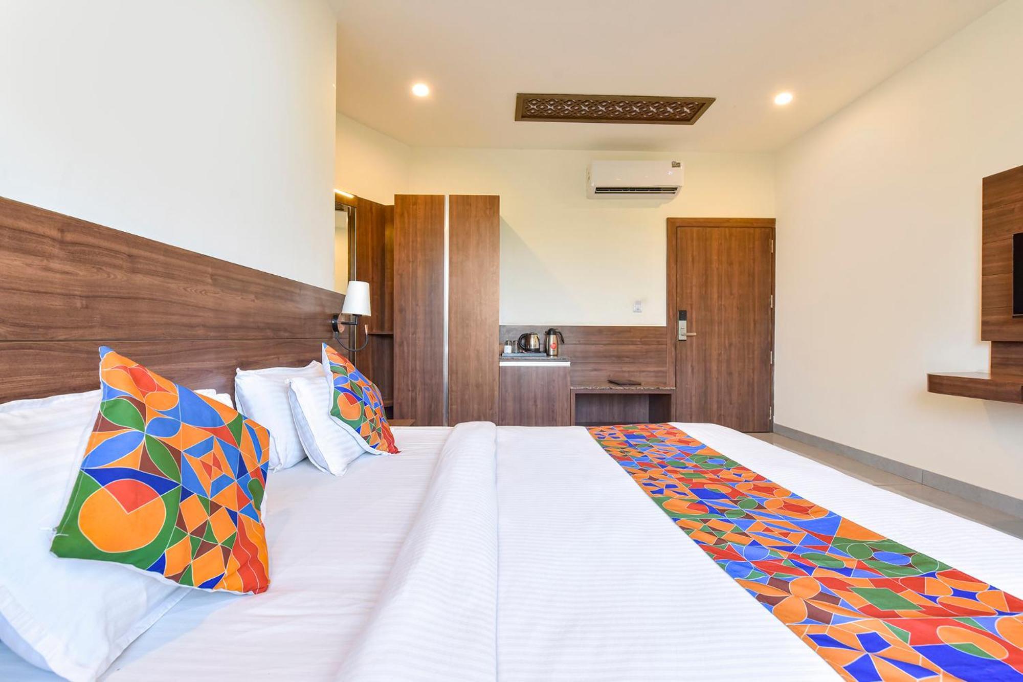 Fabhotel Prime Amantra Hotel 3*