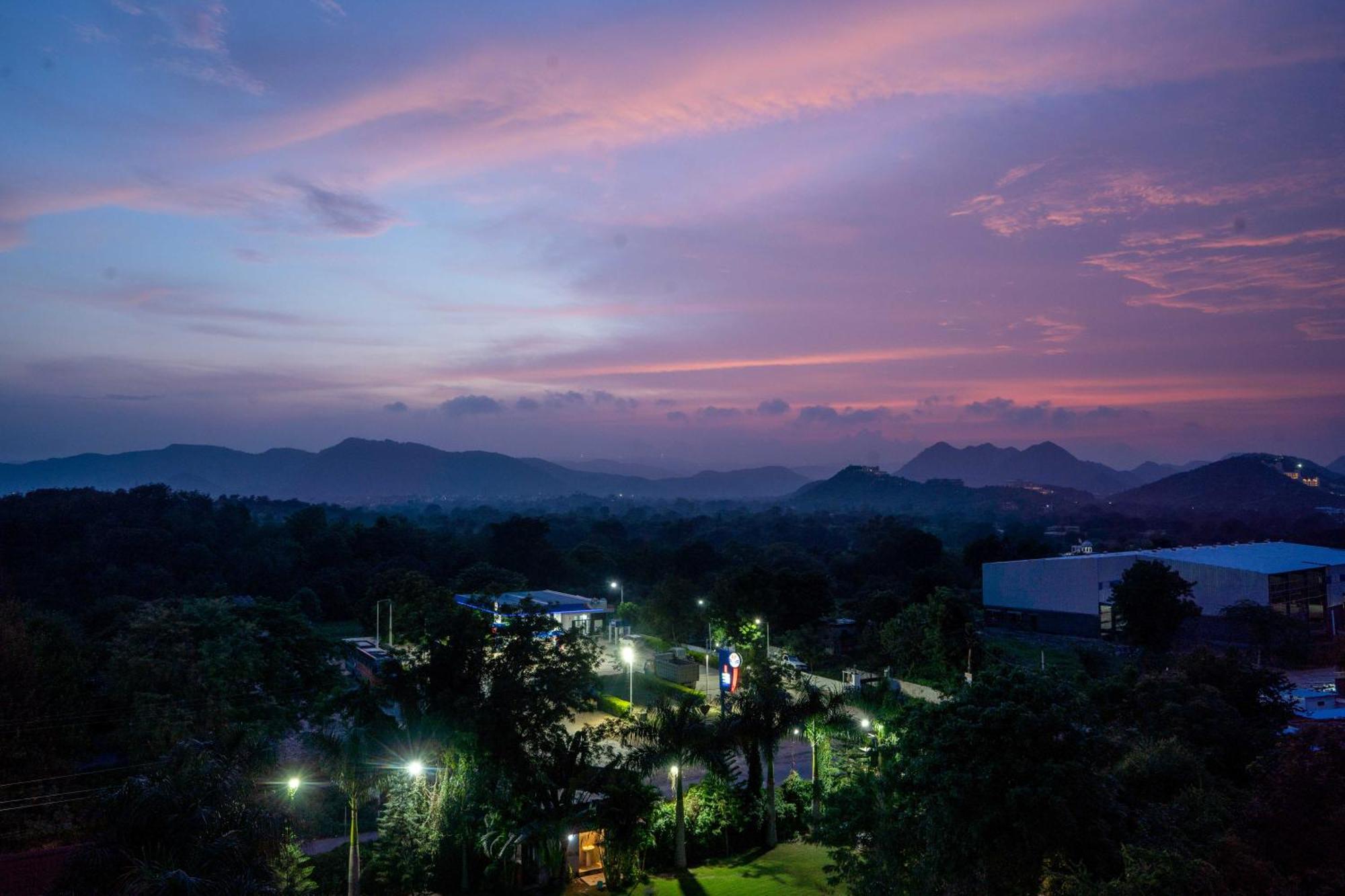 Treebo The Aravali Getaway Hotel