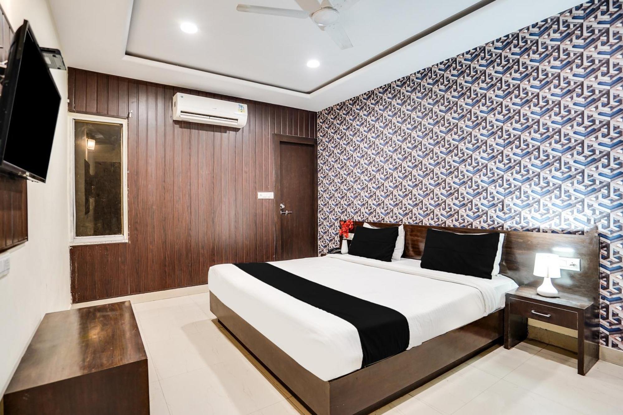 Collection O Goverdhan Sagar Formerly Imperial Hotel 4*