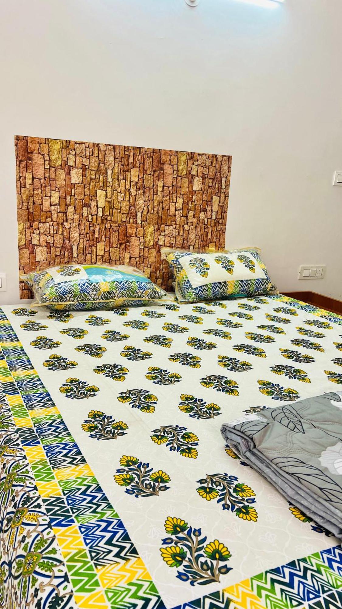 Padmlaxmi Bed & Breakfast