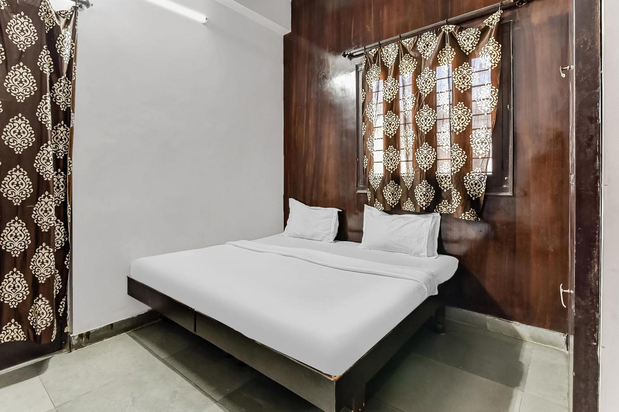 Spot On Unique Residency 3*