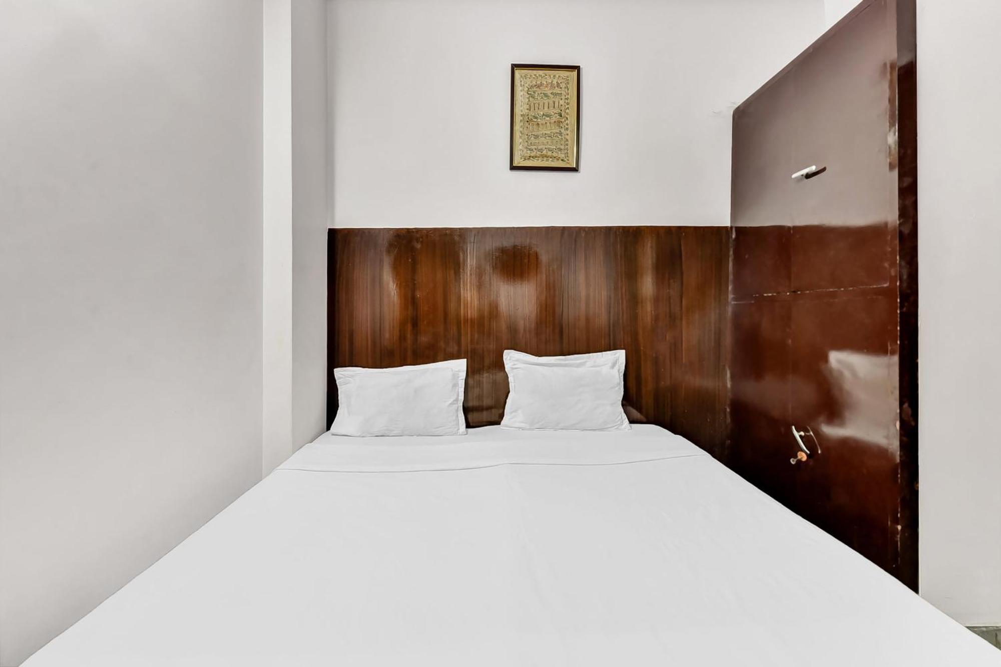 Spot On Unique Residency Udaipur