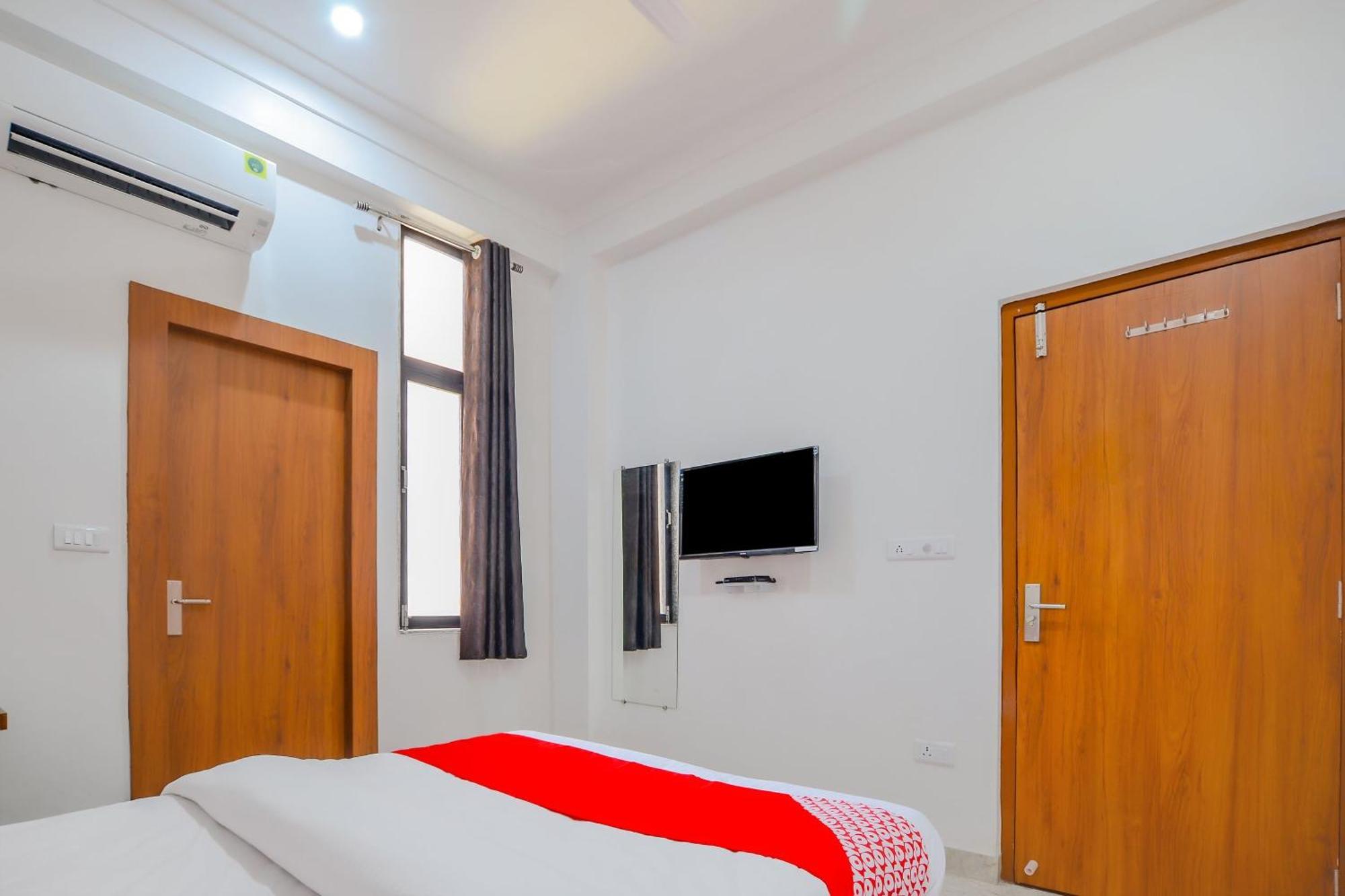 Hotel Collection O Season 4*
