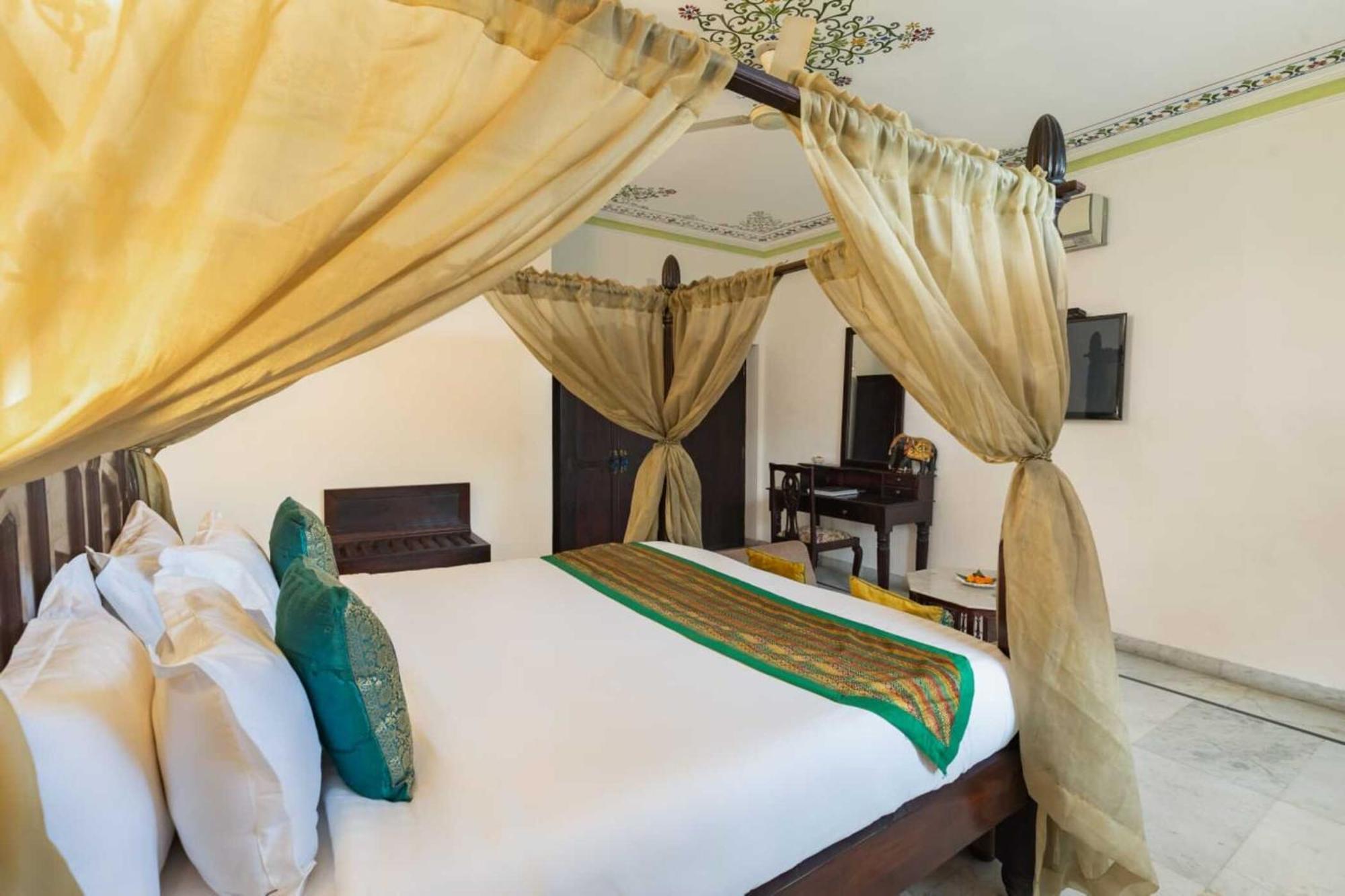 The Kaner Bagh Boho 3*