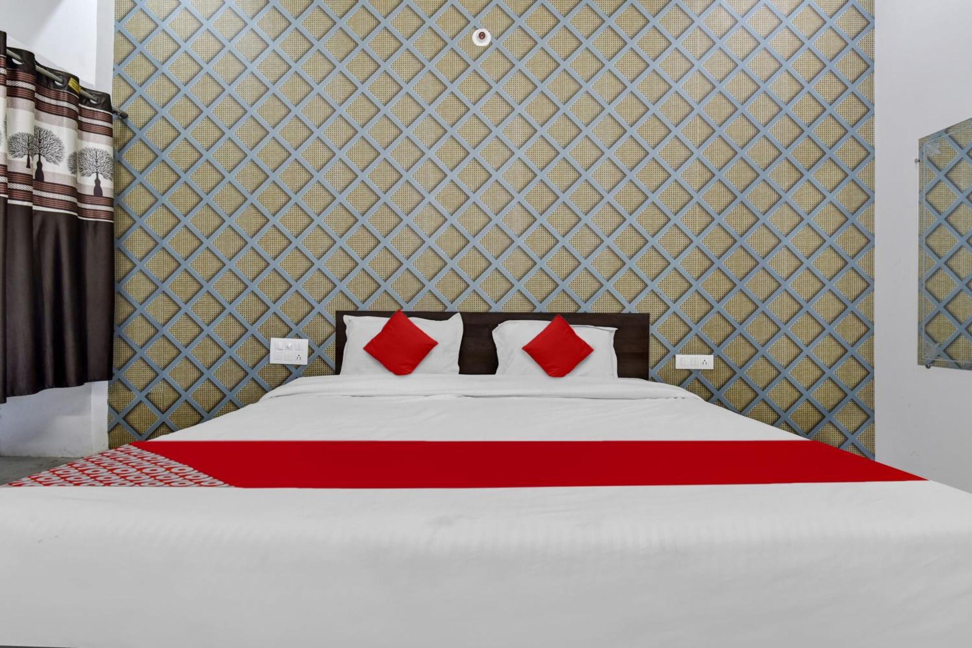 O Radhe Hotel 4*