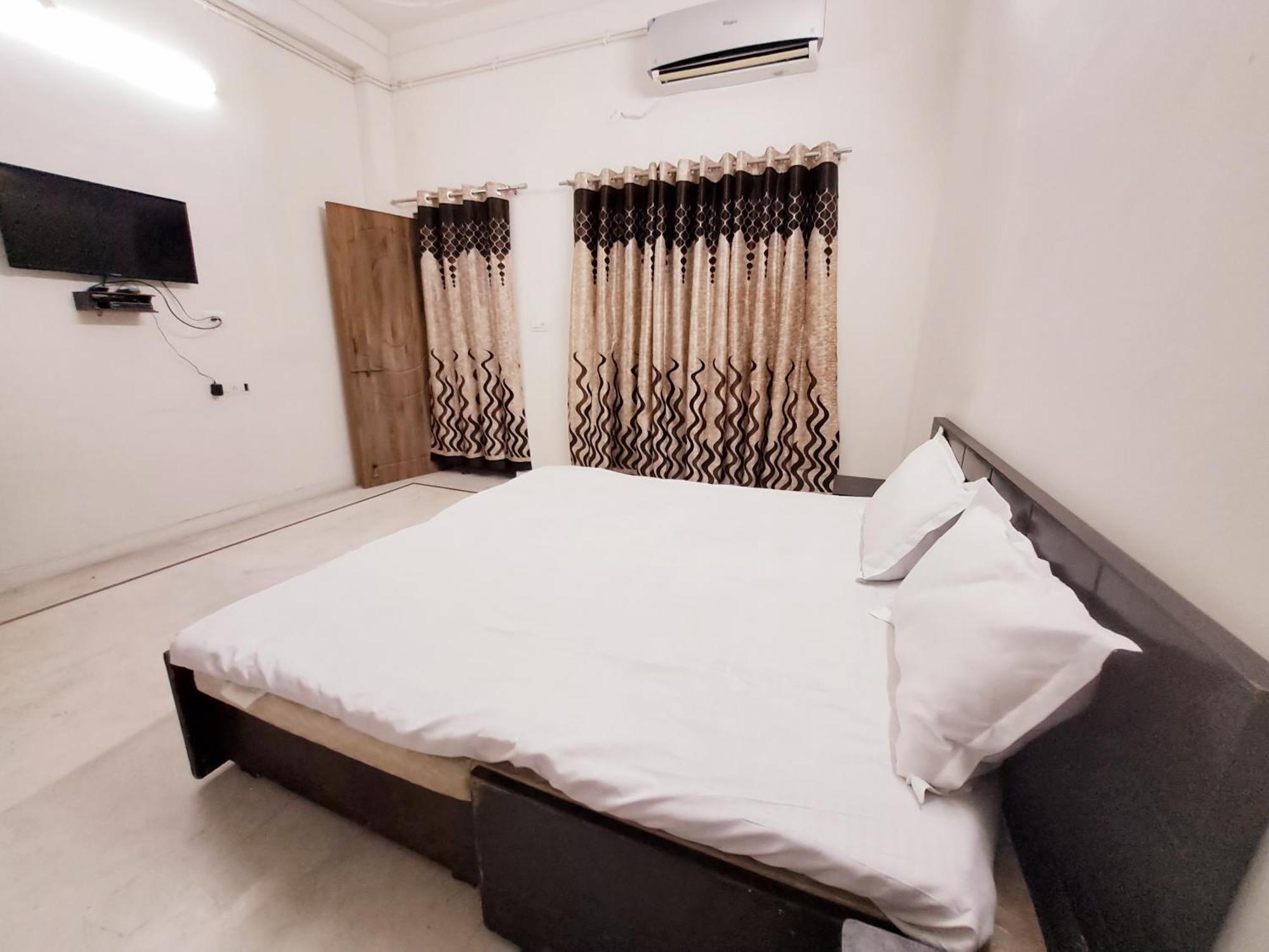 Aromo's * Udaipur