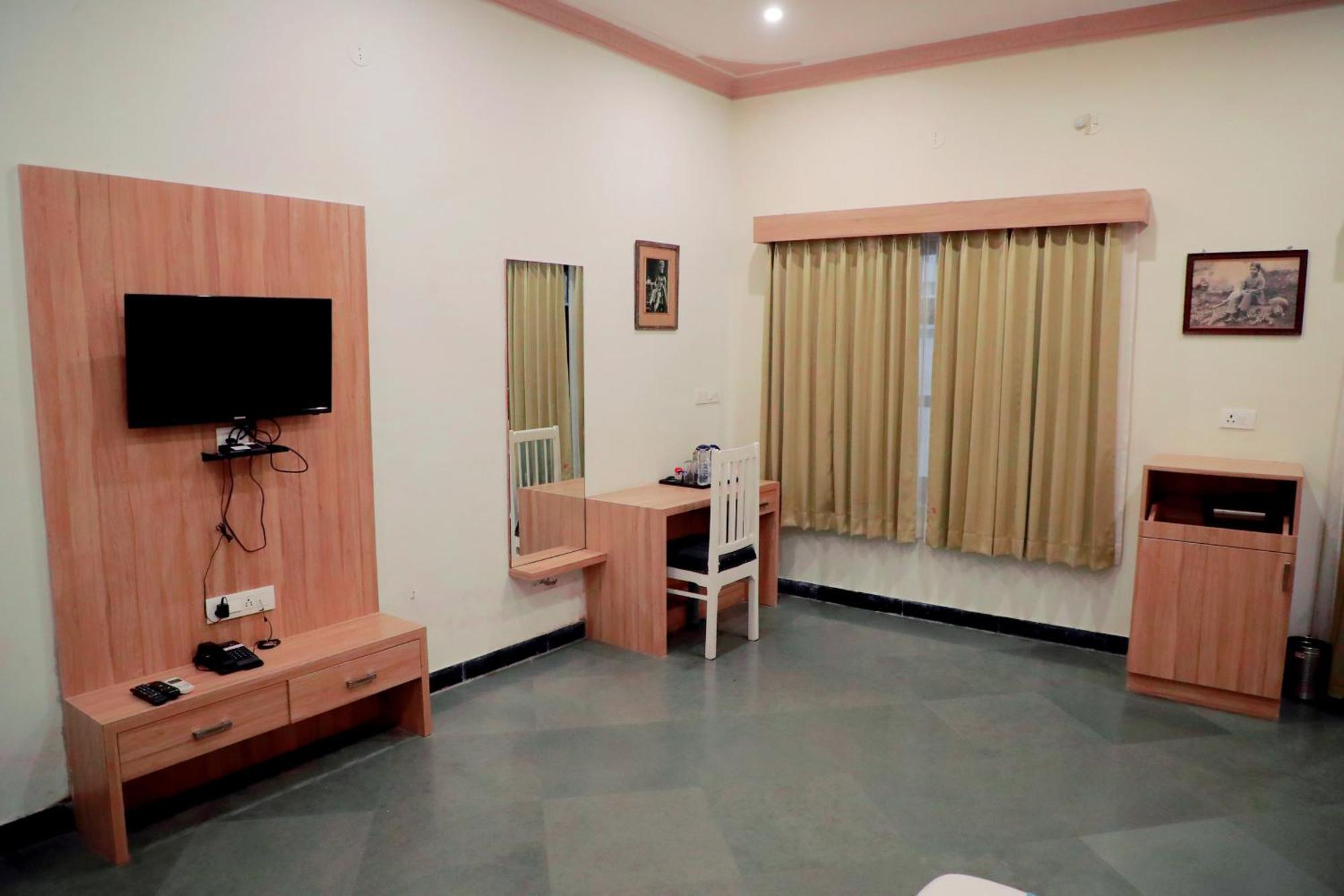 Hotel The Yash