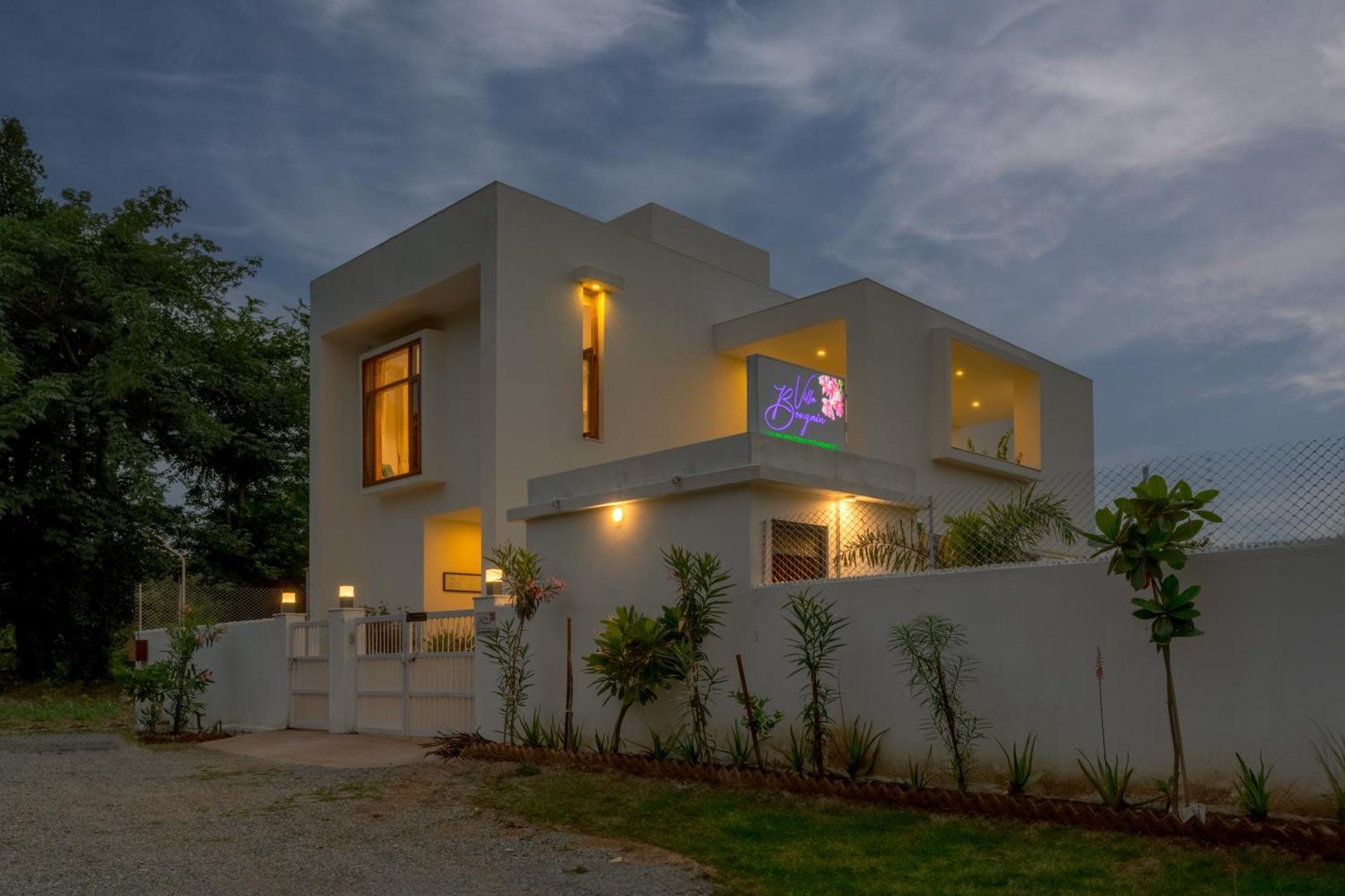 Saffronstays Bougain - 2 Bedroom Pool With View Villa *