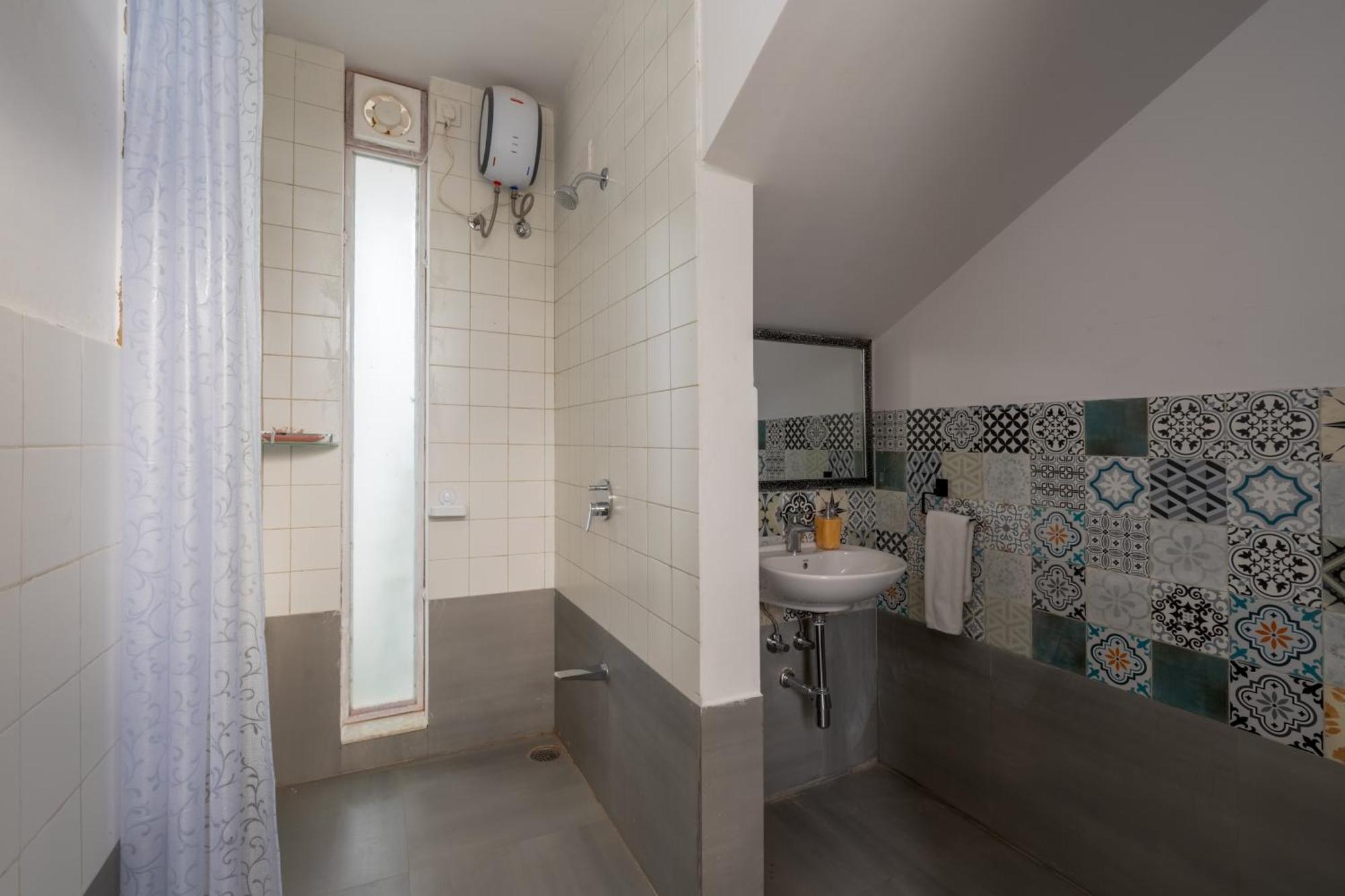 Saffronstays Bougain - 2 Bedroom Pool With View Villa Udaipur