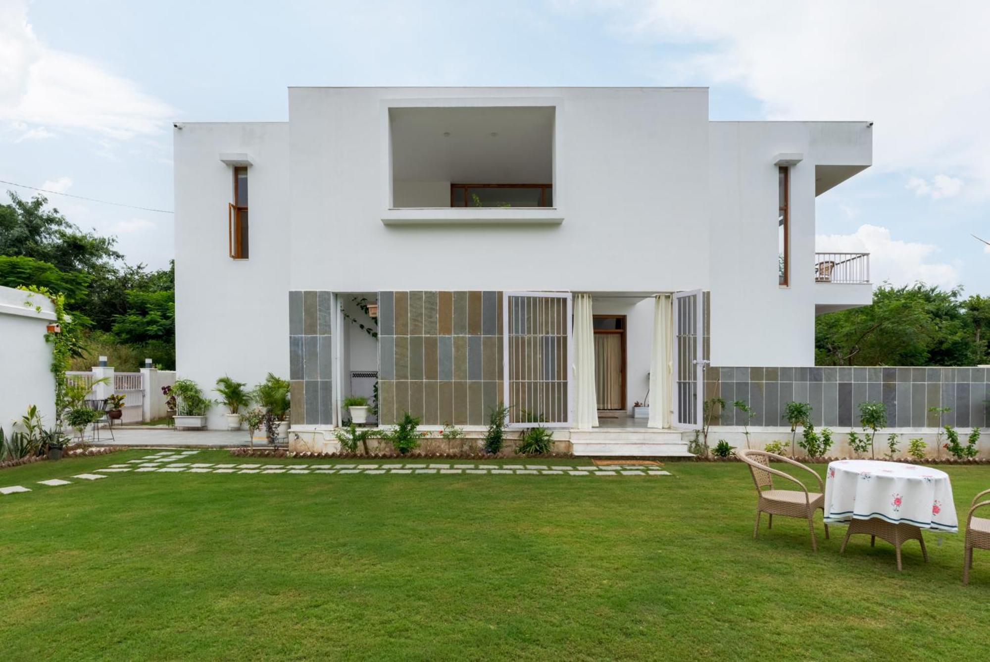 Saffronstays Bougain - 2 Bedroom Pool With View *