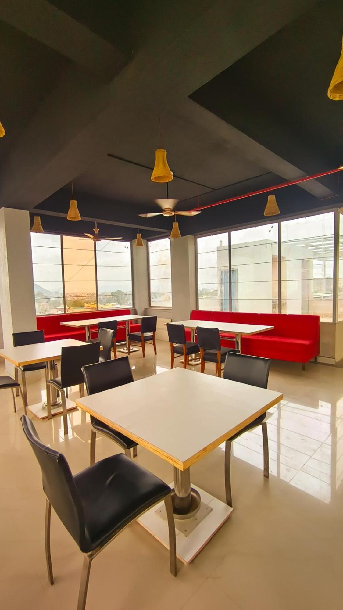 Hotel Heritage And Restaurant