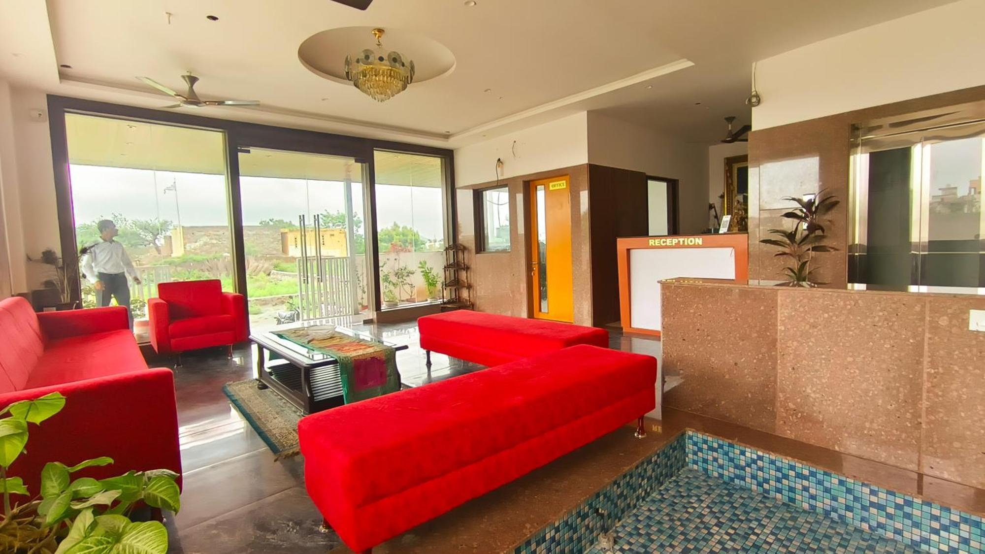 Hotel Heritage And Restaurant