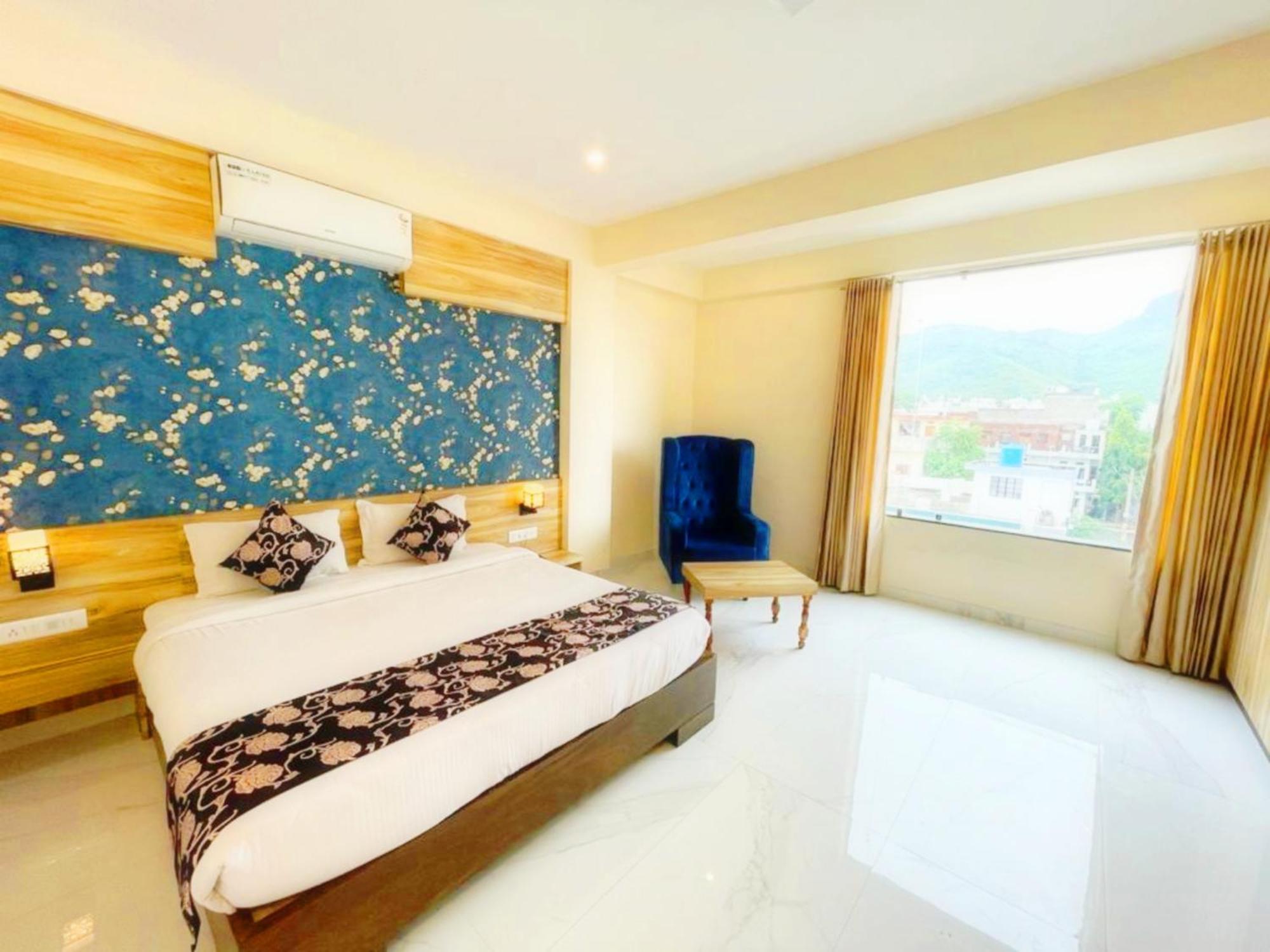 Hotel The Celebration By Amod & Rooftop Udaipur