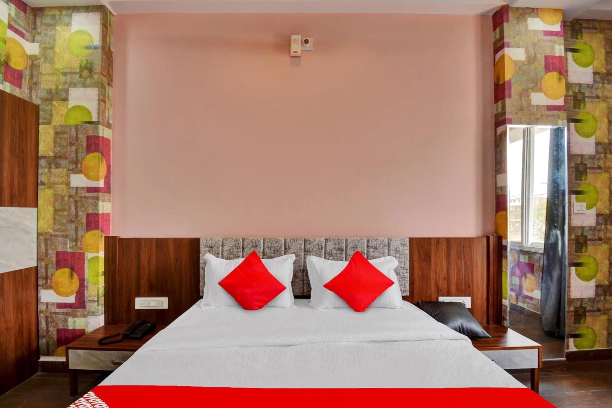 Hotel O 7 Star 4*