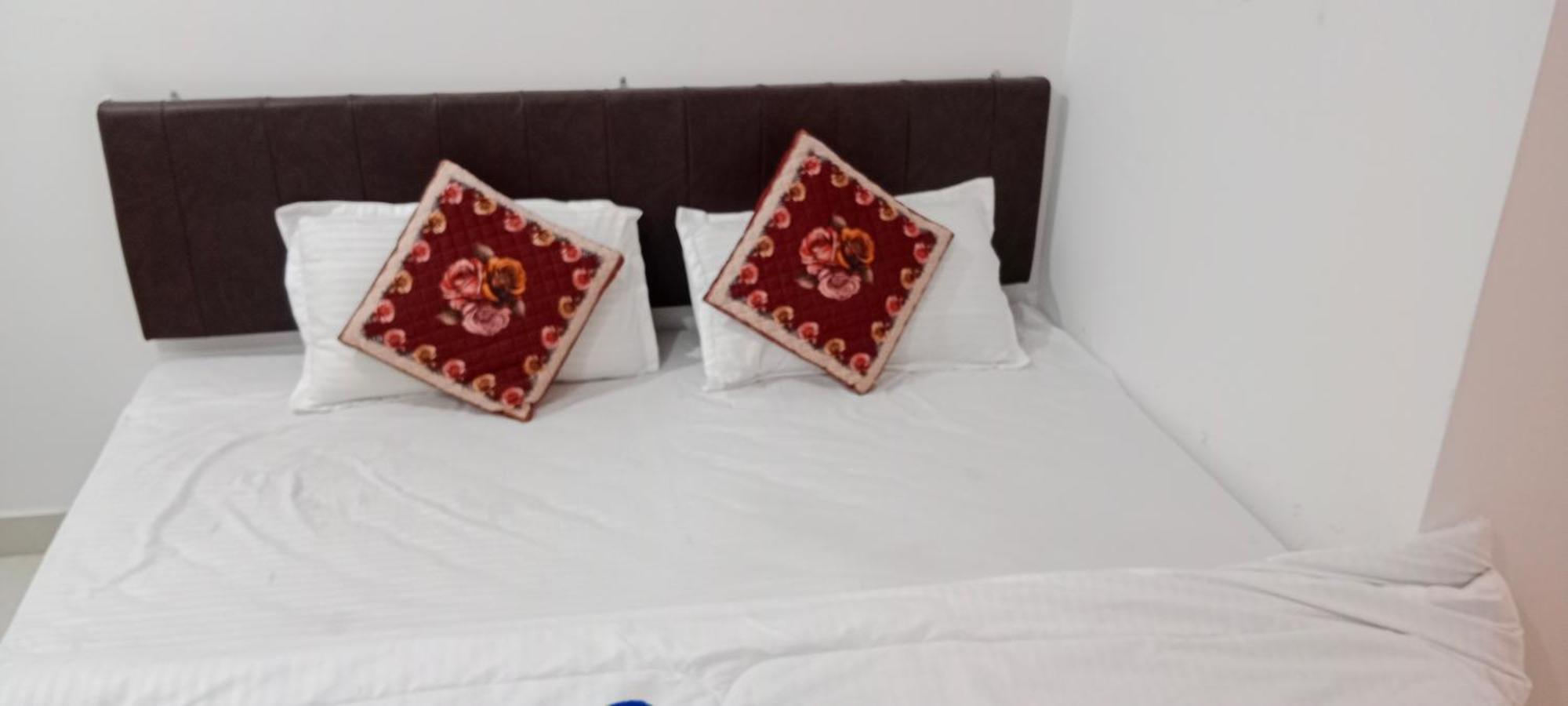 Hotel Aaradhya 4*
