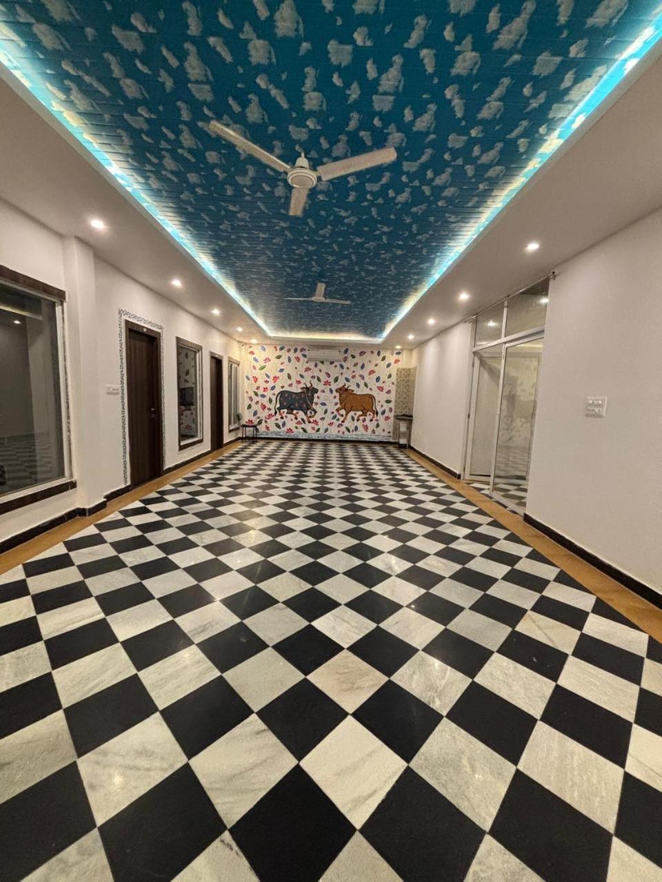 Anantam 3*