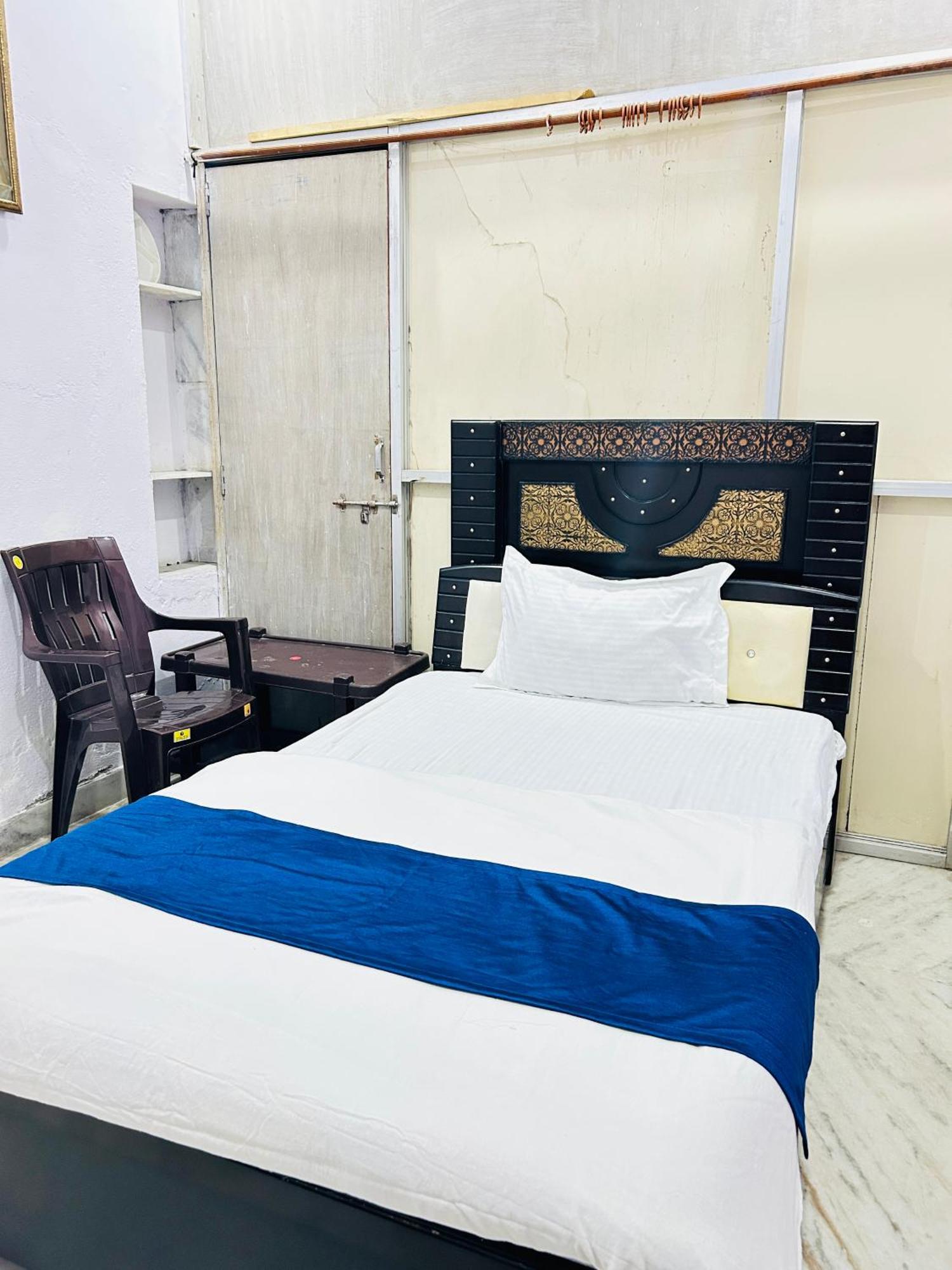 Jagannath Homestay *