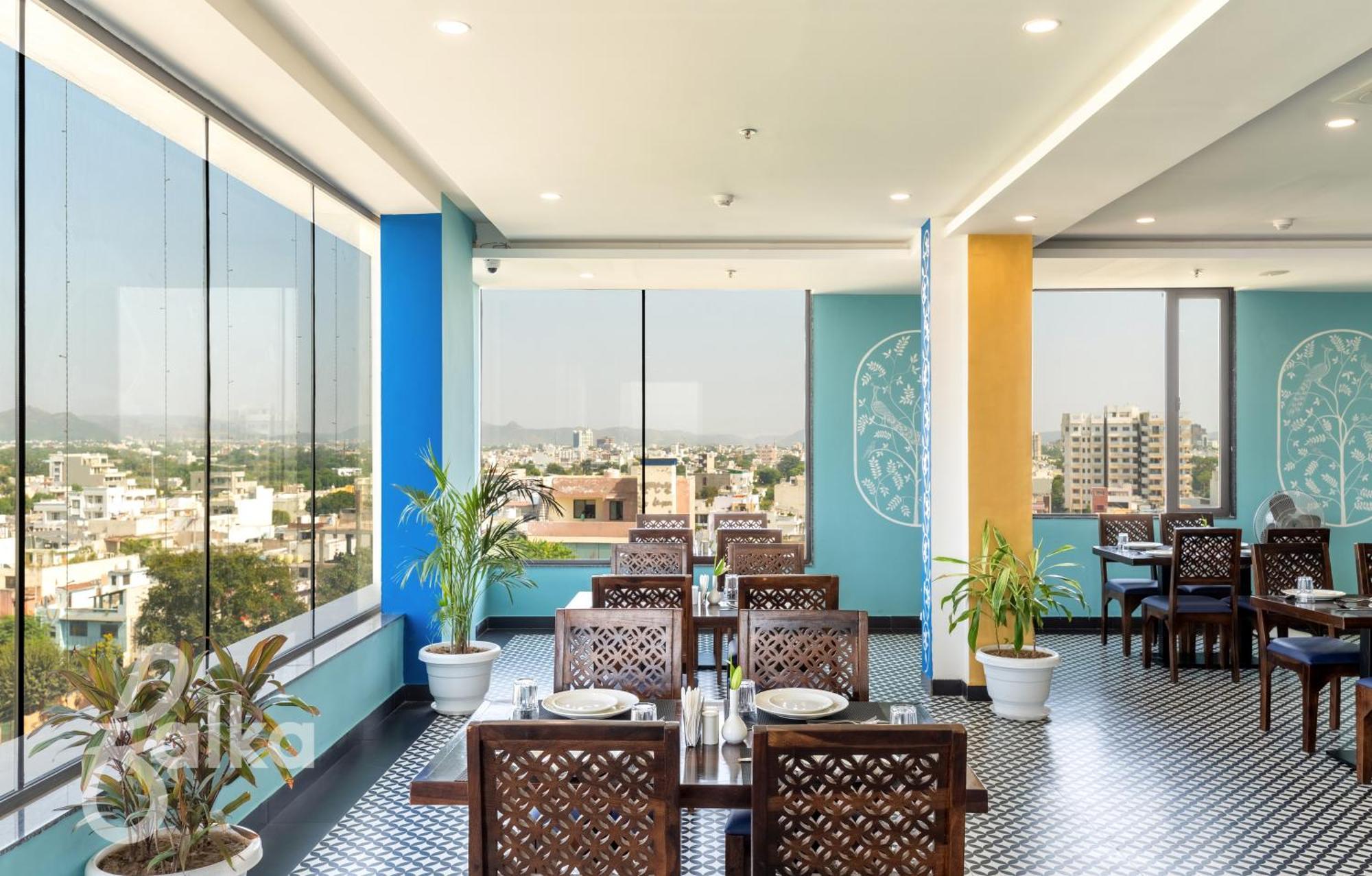 Hotel The Dee Glanc - A Pure Veg Near Bus Stand 4*