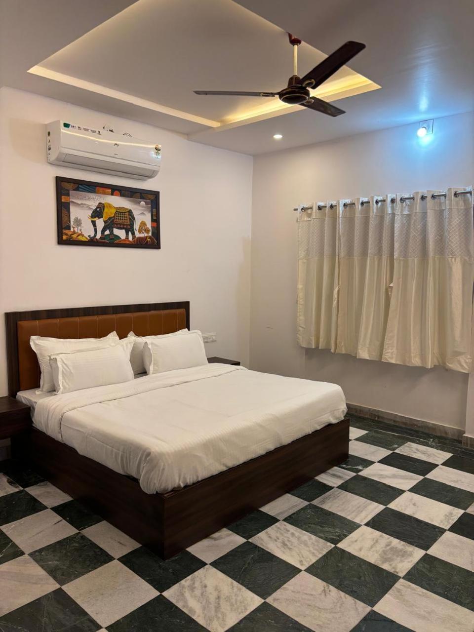 Hotel Anantam Udaipur