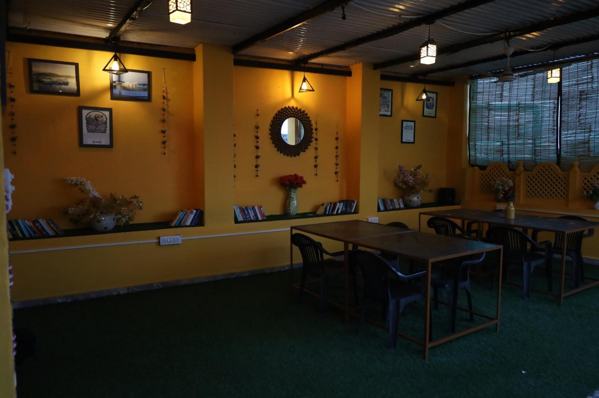 Hostel Alampat Nest By The
