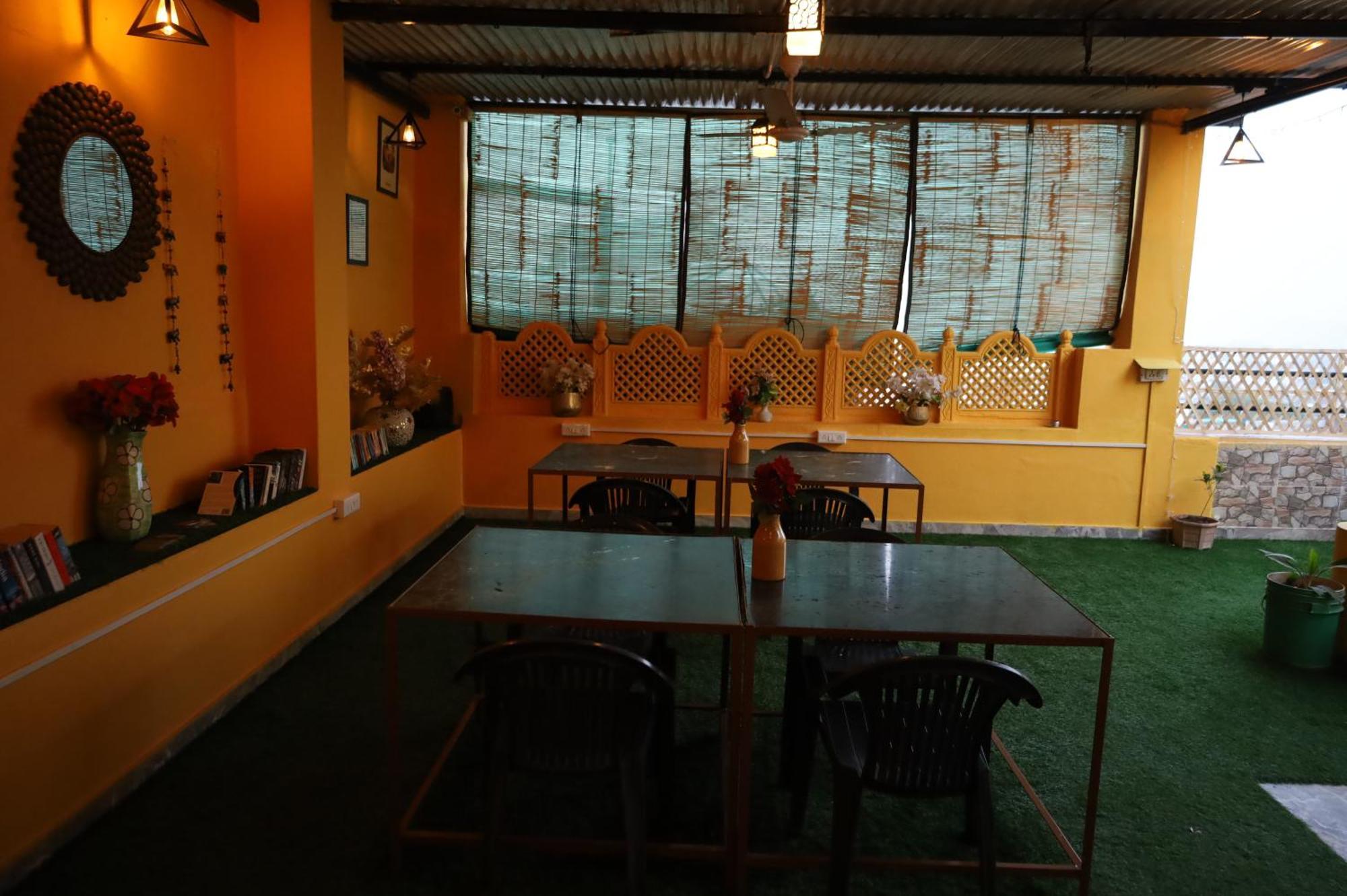 Hostel Alampat Nest By The *