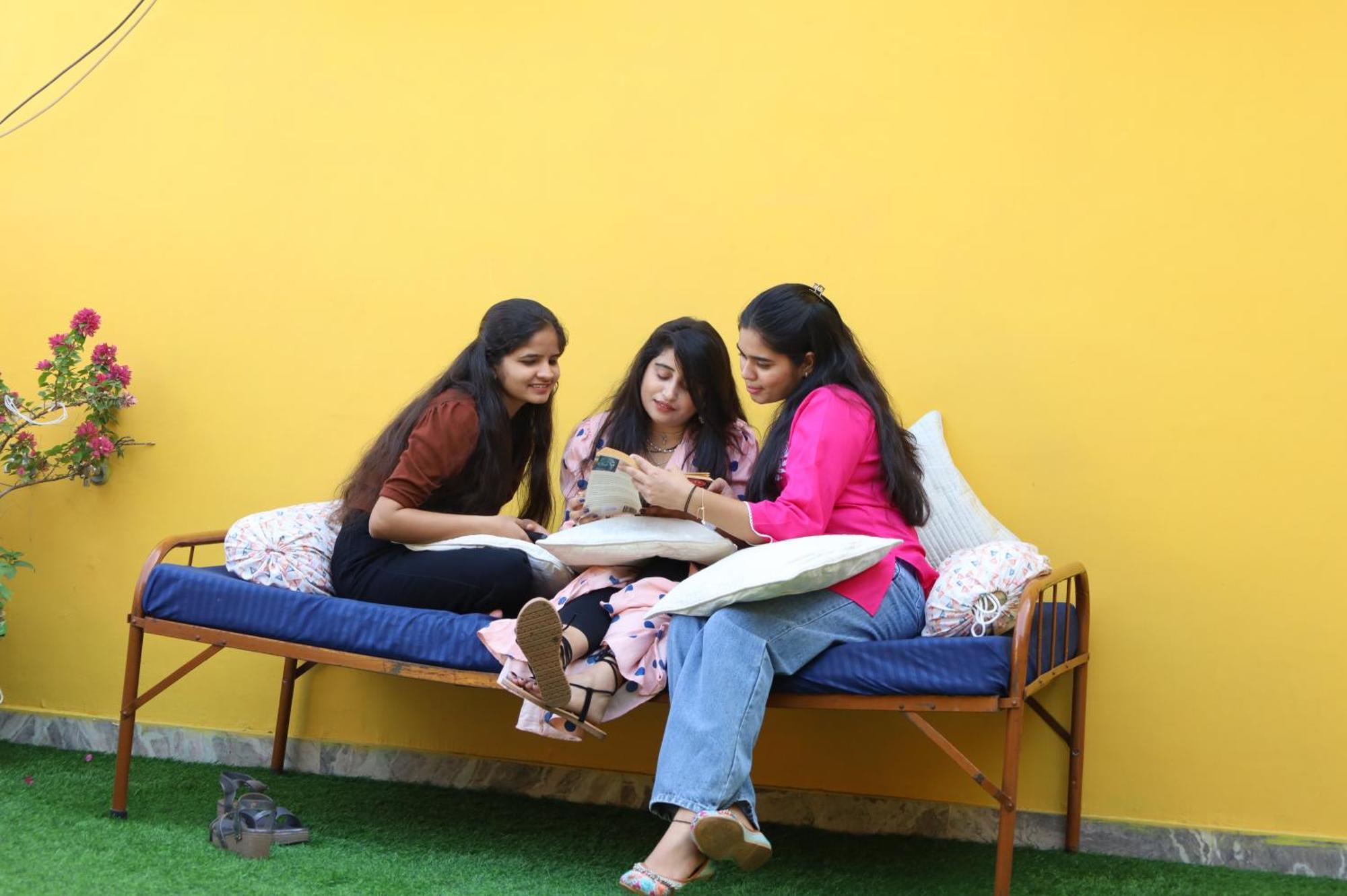 Hostel Alampat Nest By The *