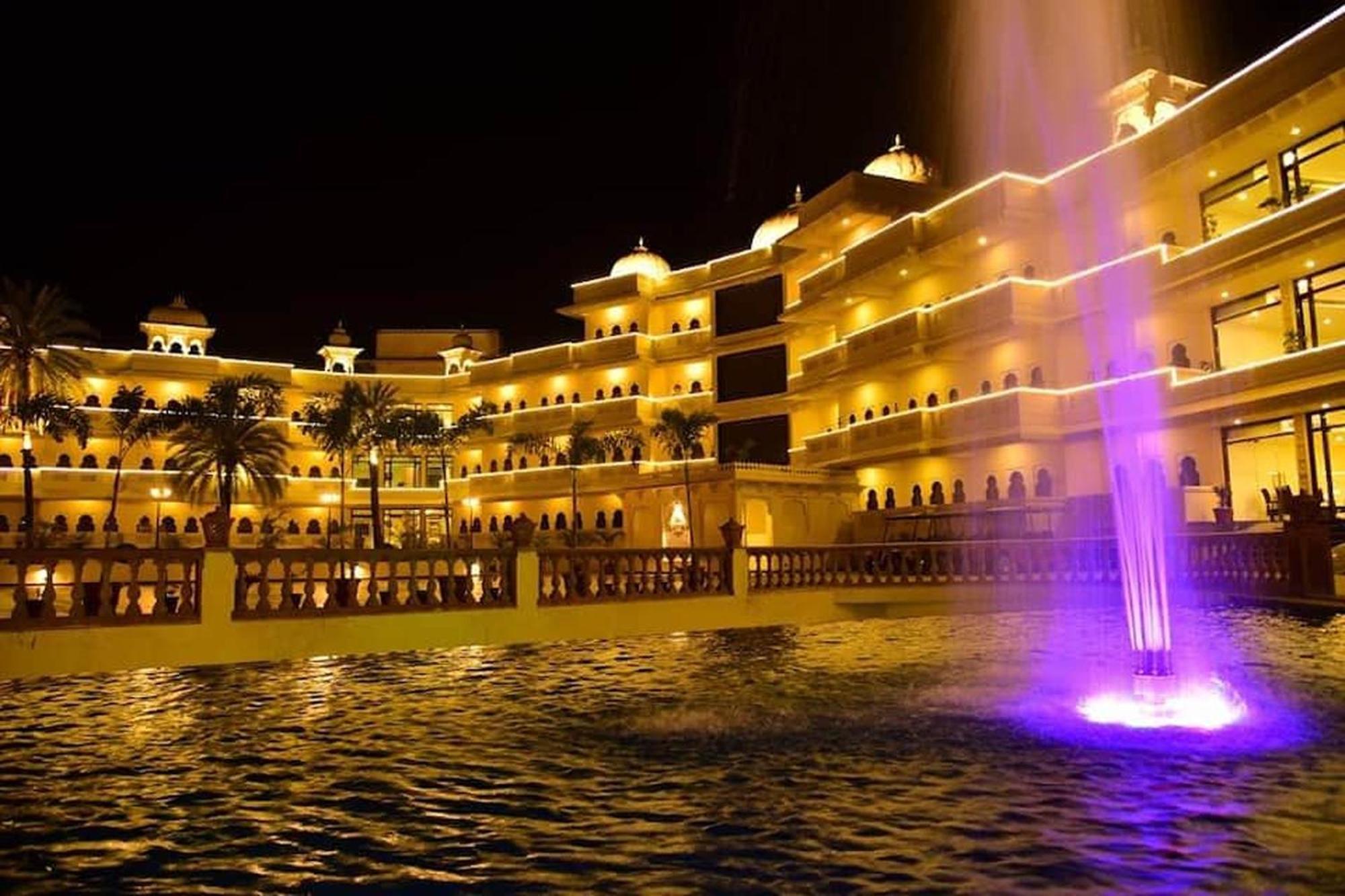 Hotel Labh Garh Palace & 5*