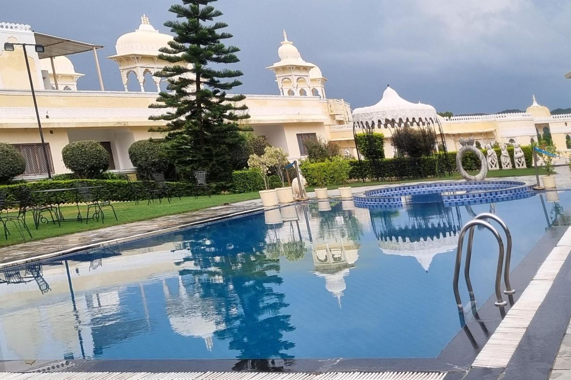 Labh Garh Palace &