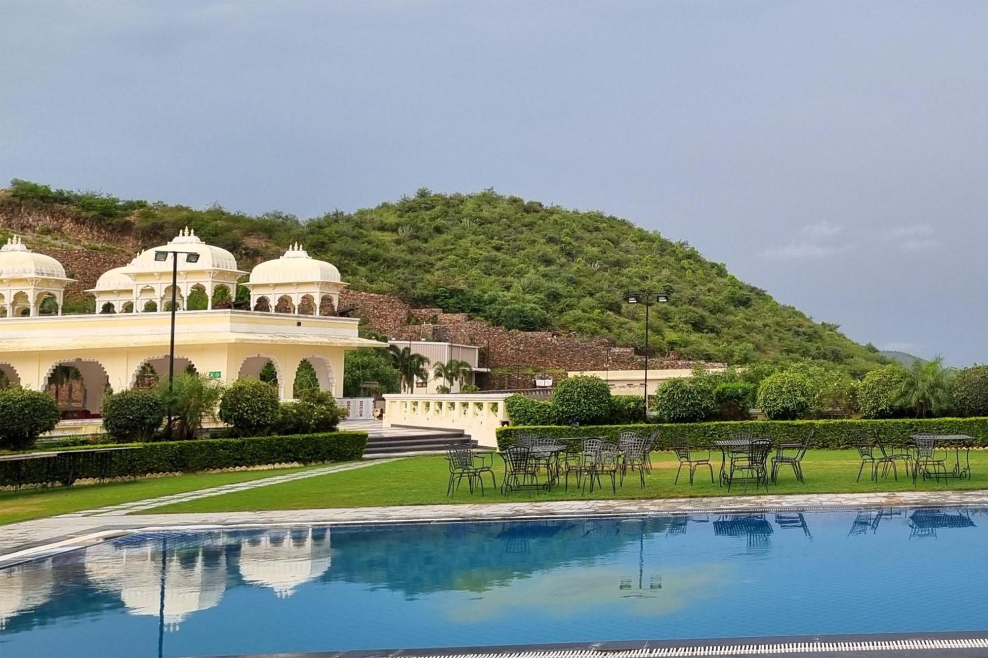 Labh Garh Palace & Hotel 5*