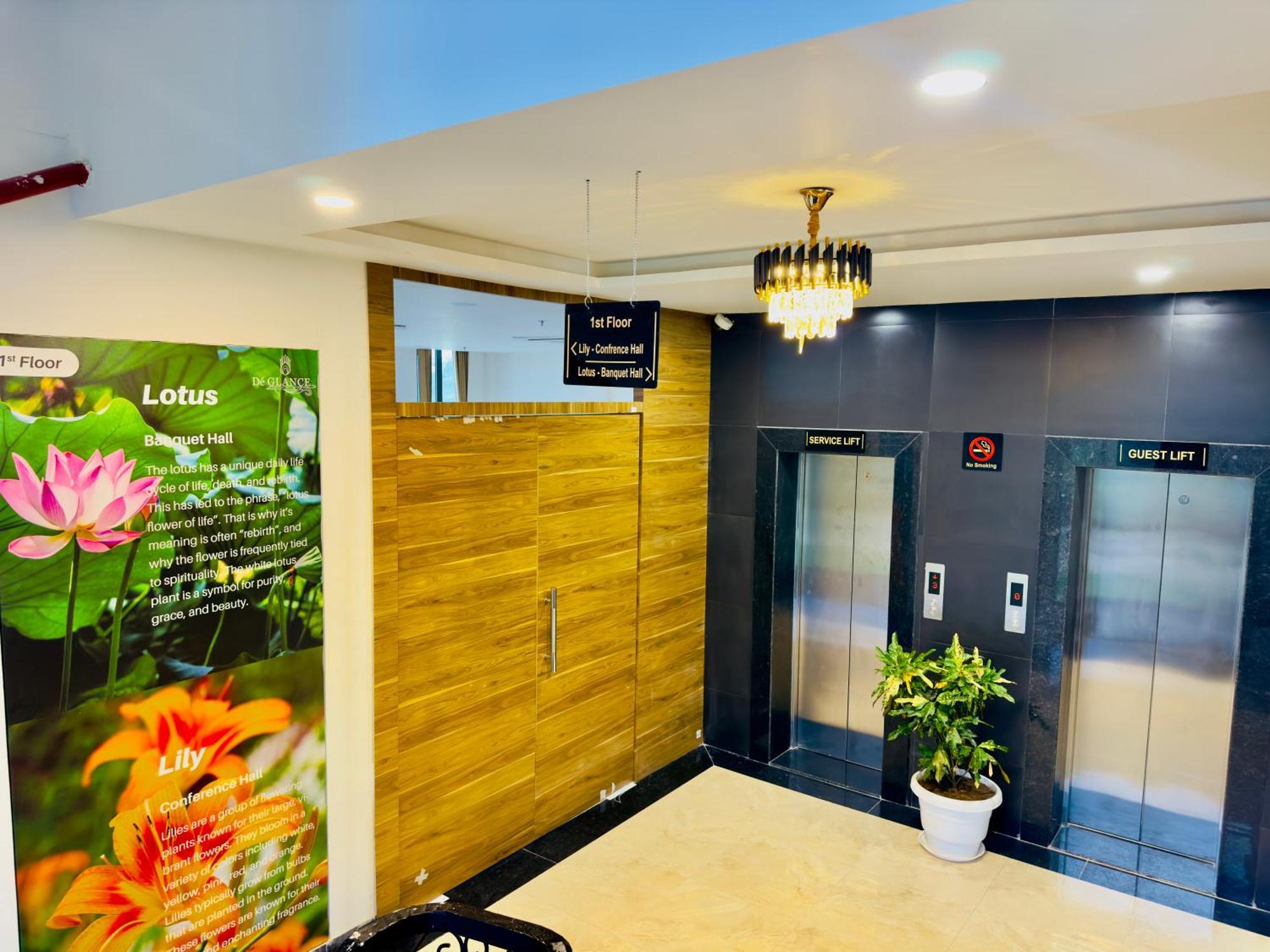 Staycation Premium De Glance Near Railway Station