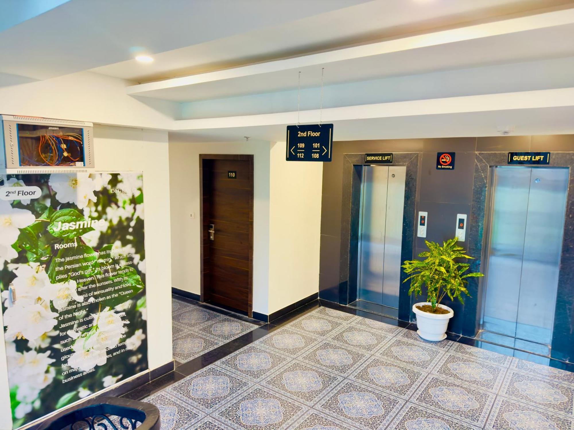 Staycation Premium De Glance Near Railway Station * Udaipur