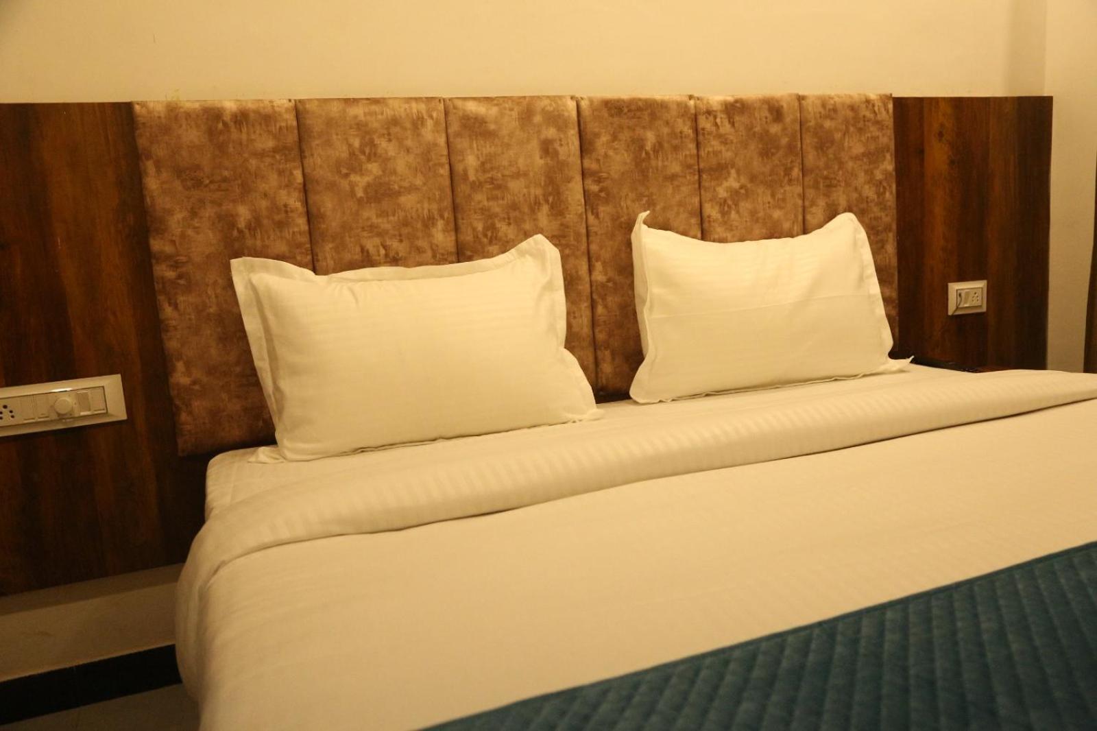 Hotel The Mountway Udaipur
