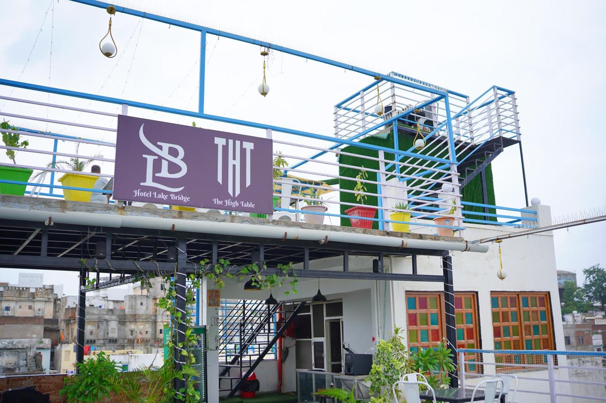 Bridge Hostel *