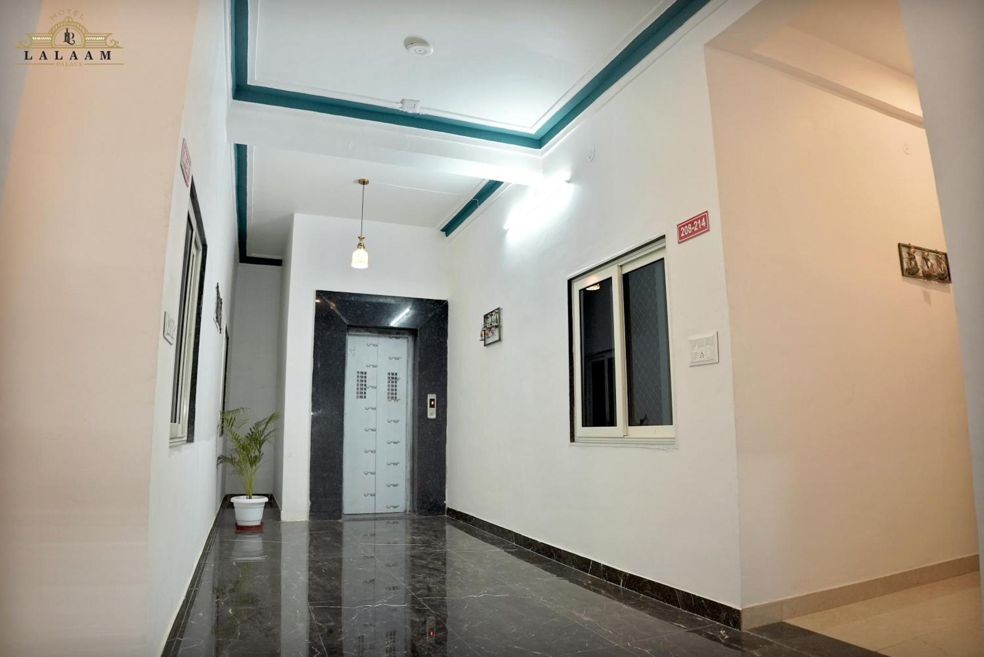 Hotel Lalaam Palace 5*
